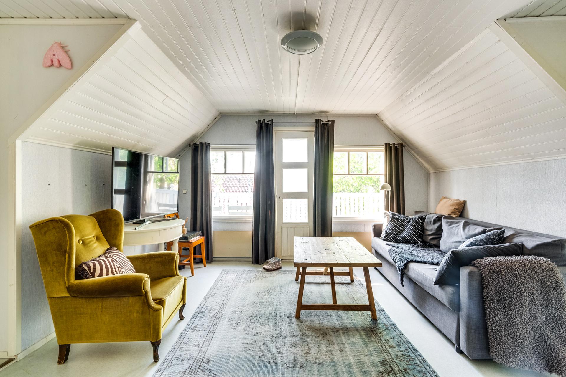 Aula / kakkos olohuone