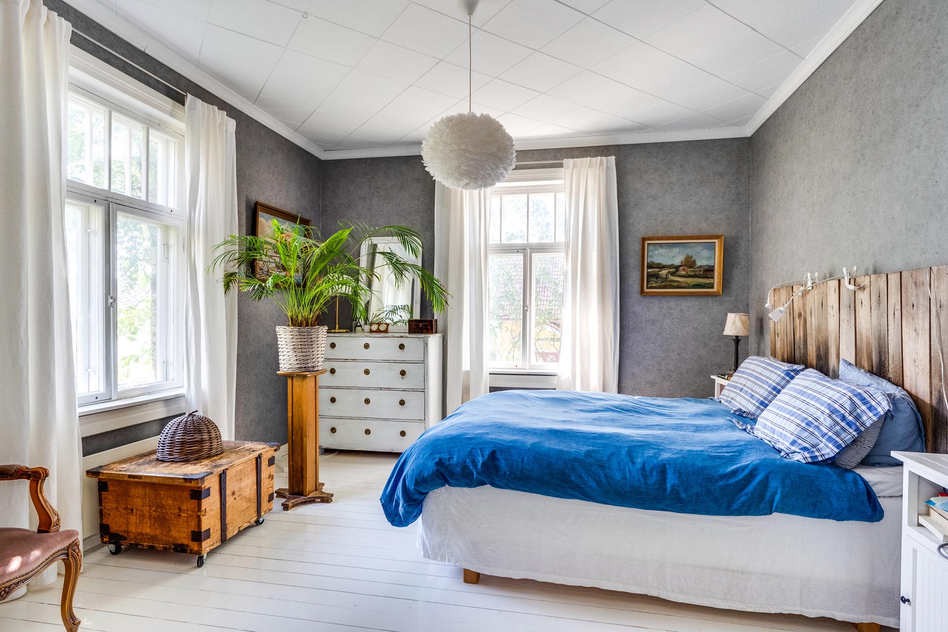 Alakerran pää makuuhuone