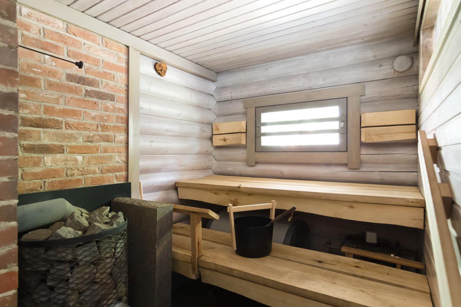 Päärakennuksen sauna