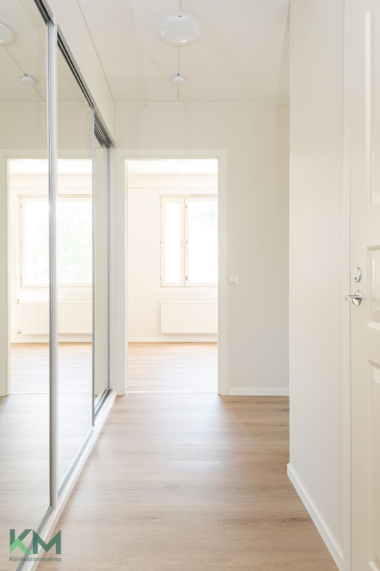 Mustamäenkatu 21, Laune, Lahti