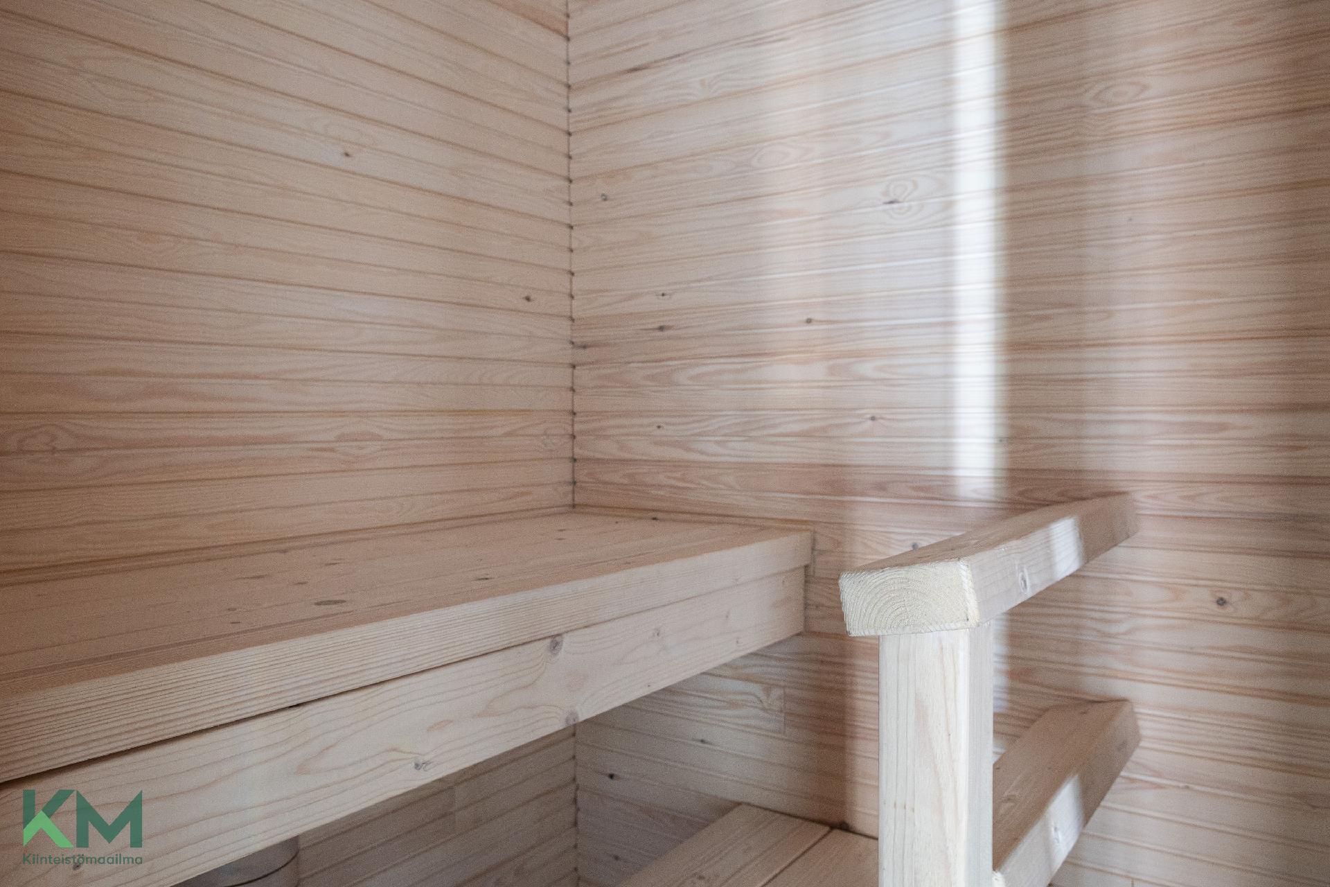 Mustamäenkatu 21, Laune, Lahti