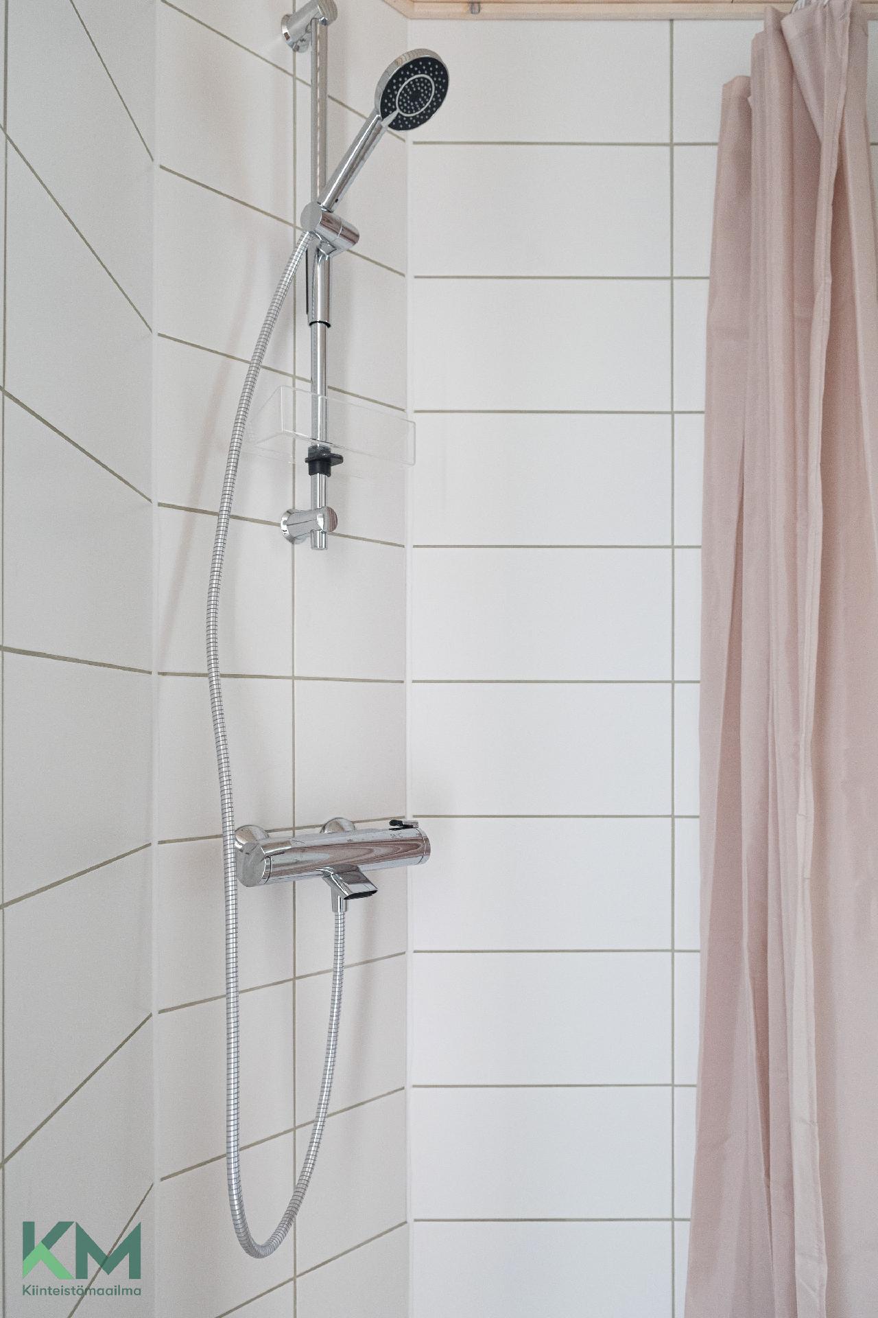 Mustamäenkatu 21, Laune, Lahti