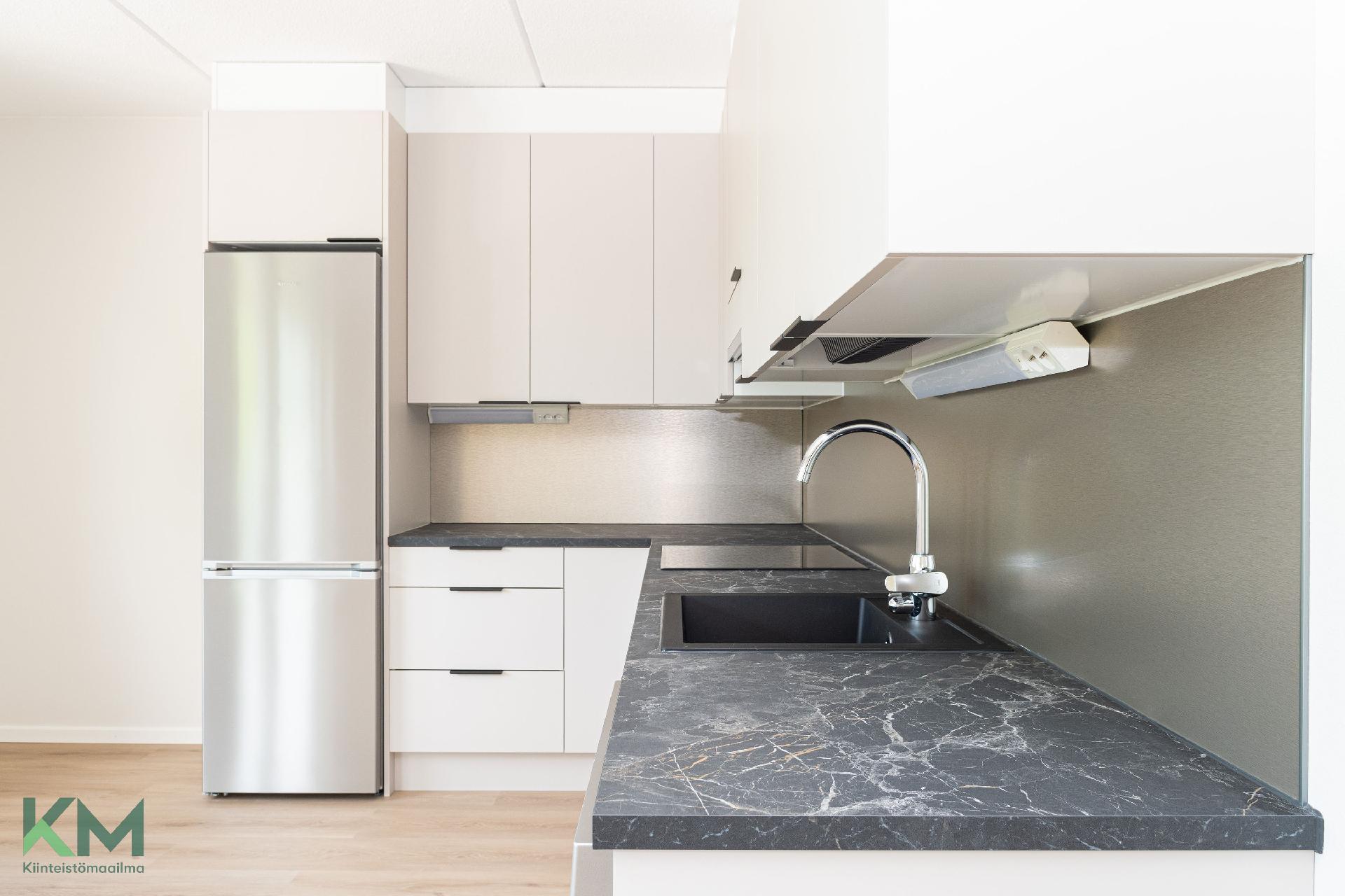 Mustamäenkatu 21, Laune, Lahti