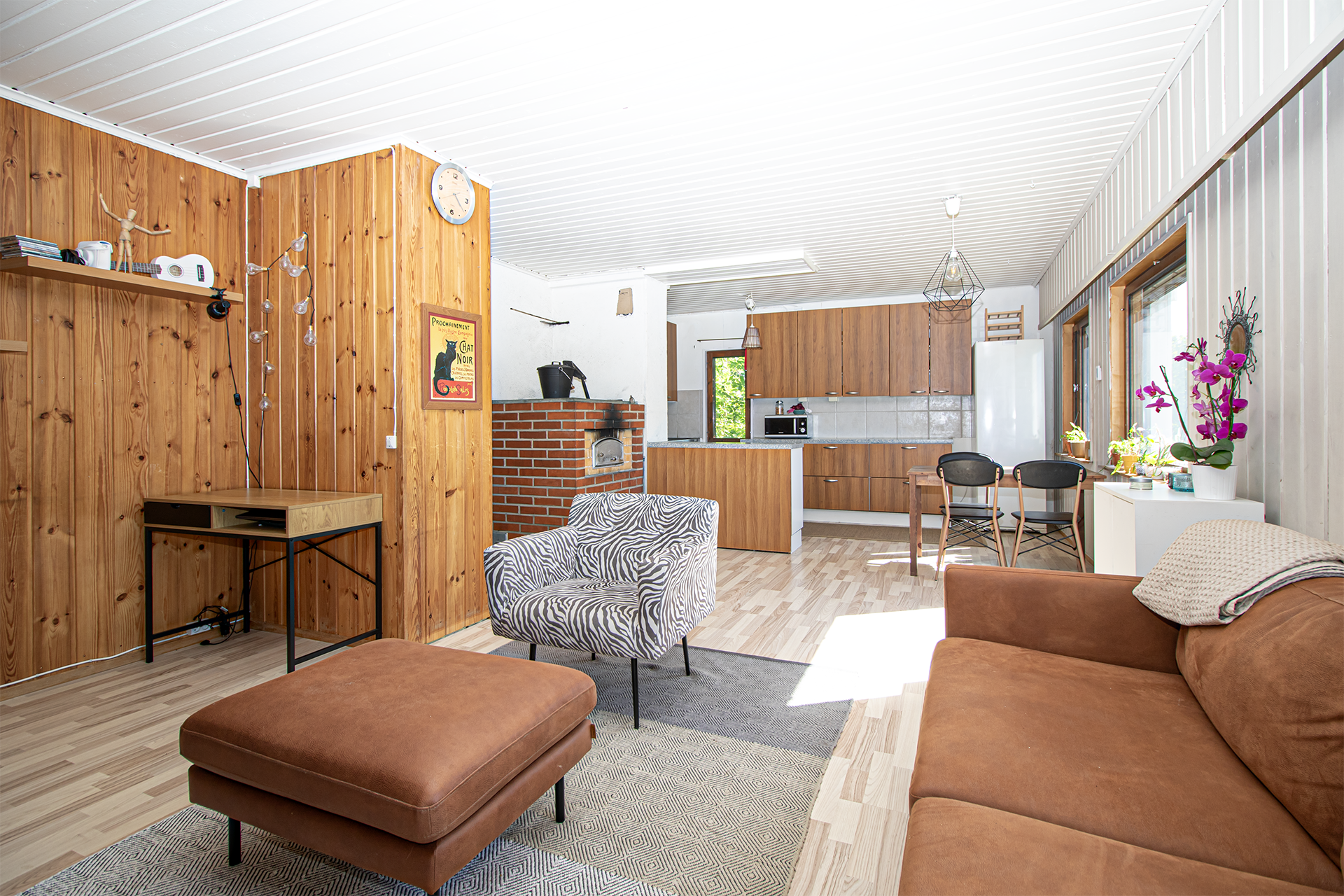 Olohuone/keittiö yhteys