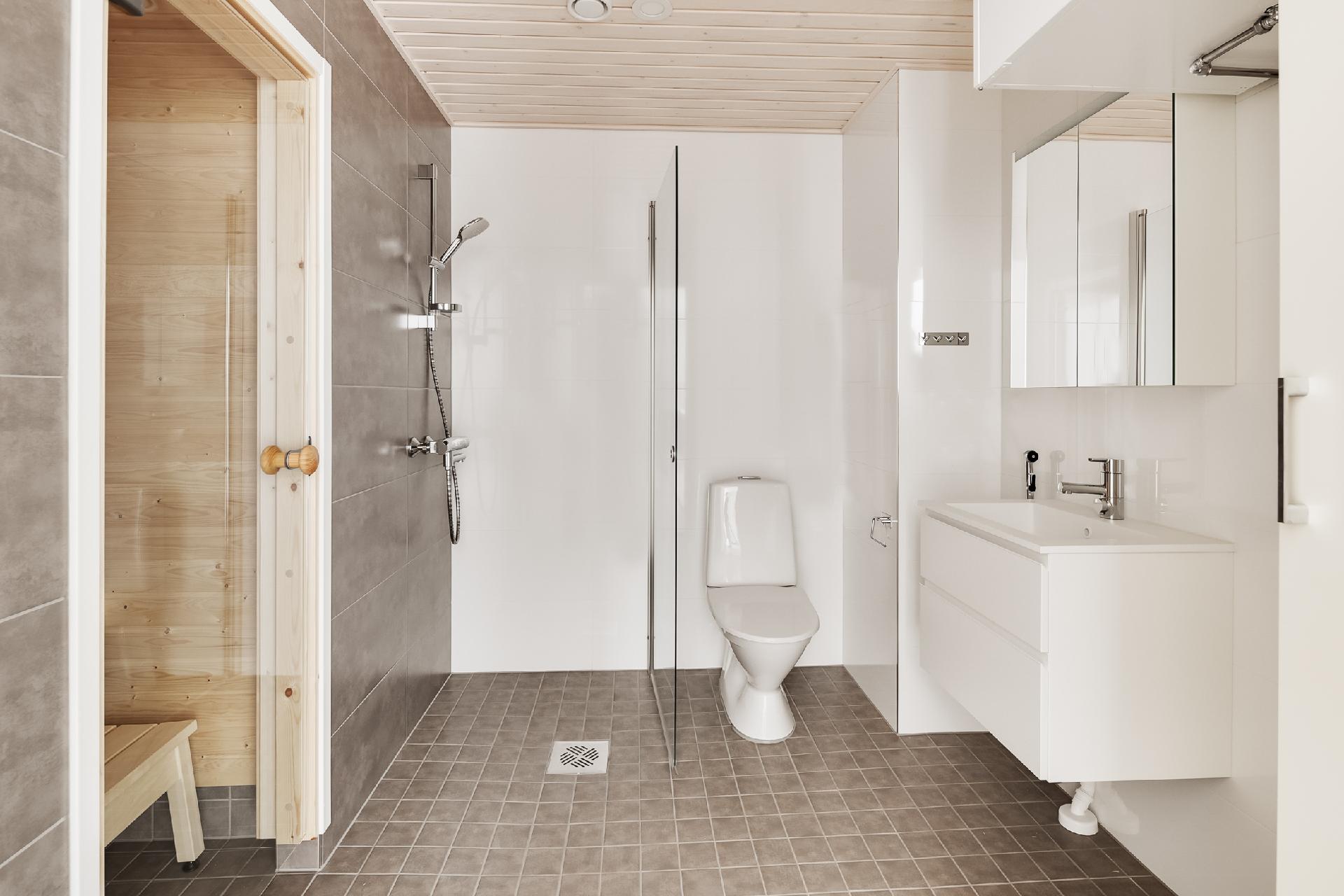 Myyrmäentie 2e, Myyrmäki, Vantaa