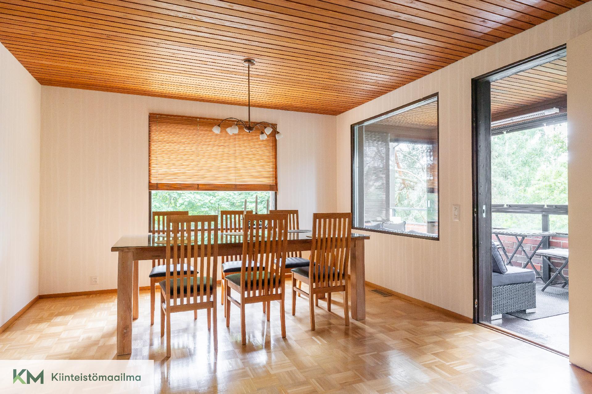 Karhulantie 64, Karhula, Kotka