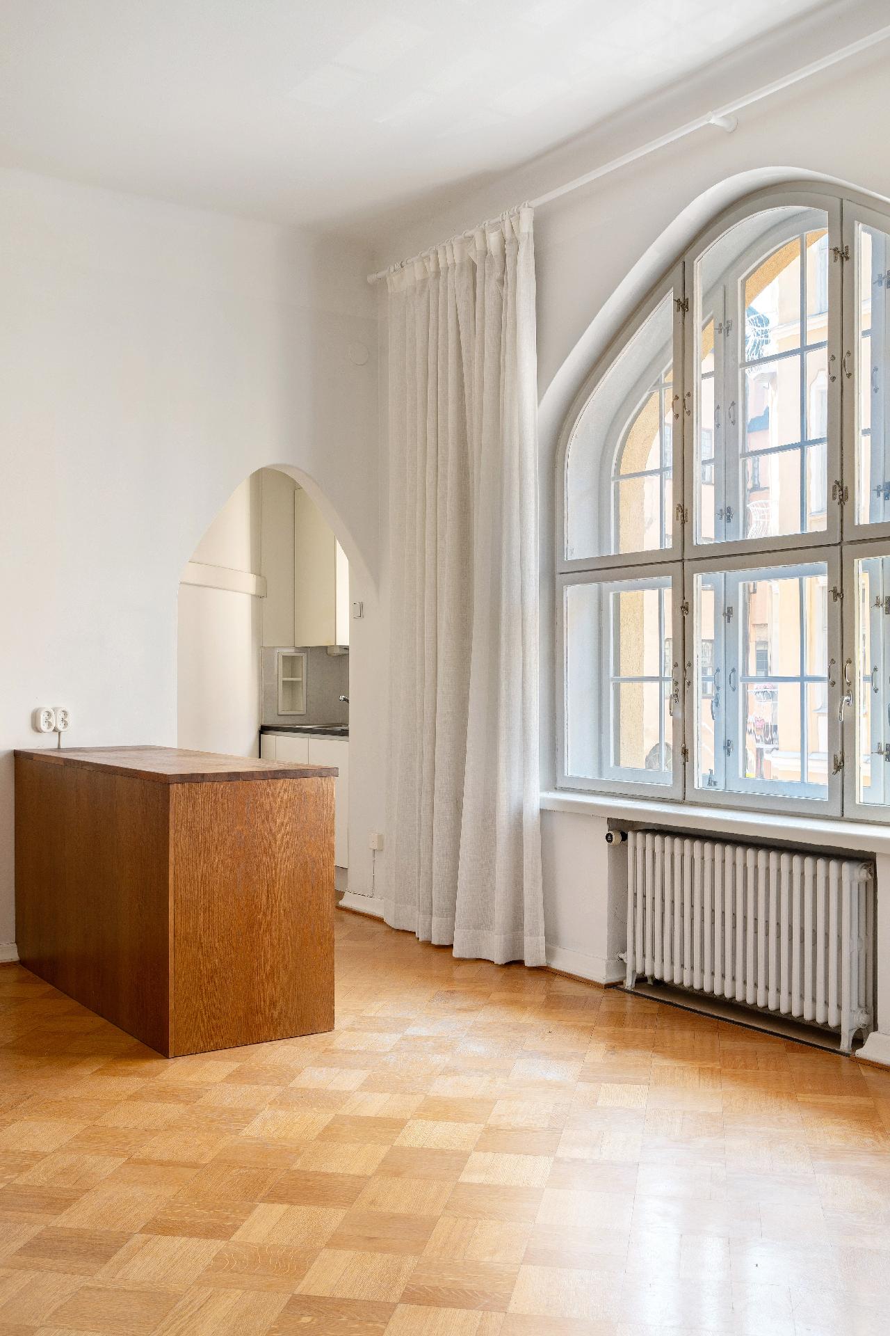 Luotsikatu 5, Katajanokka, Helsinki