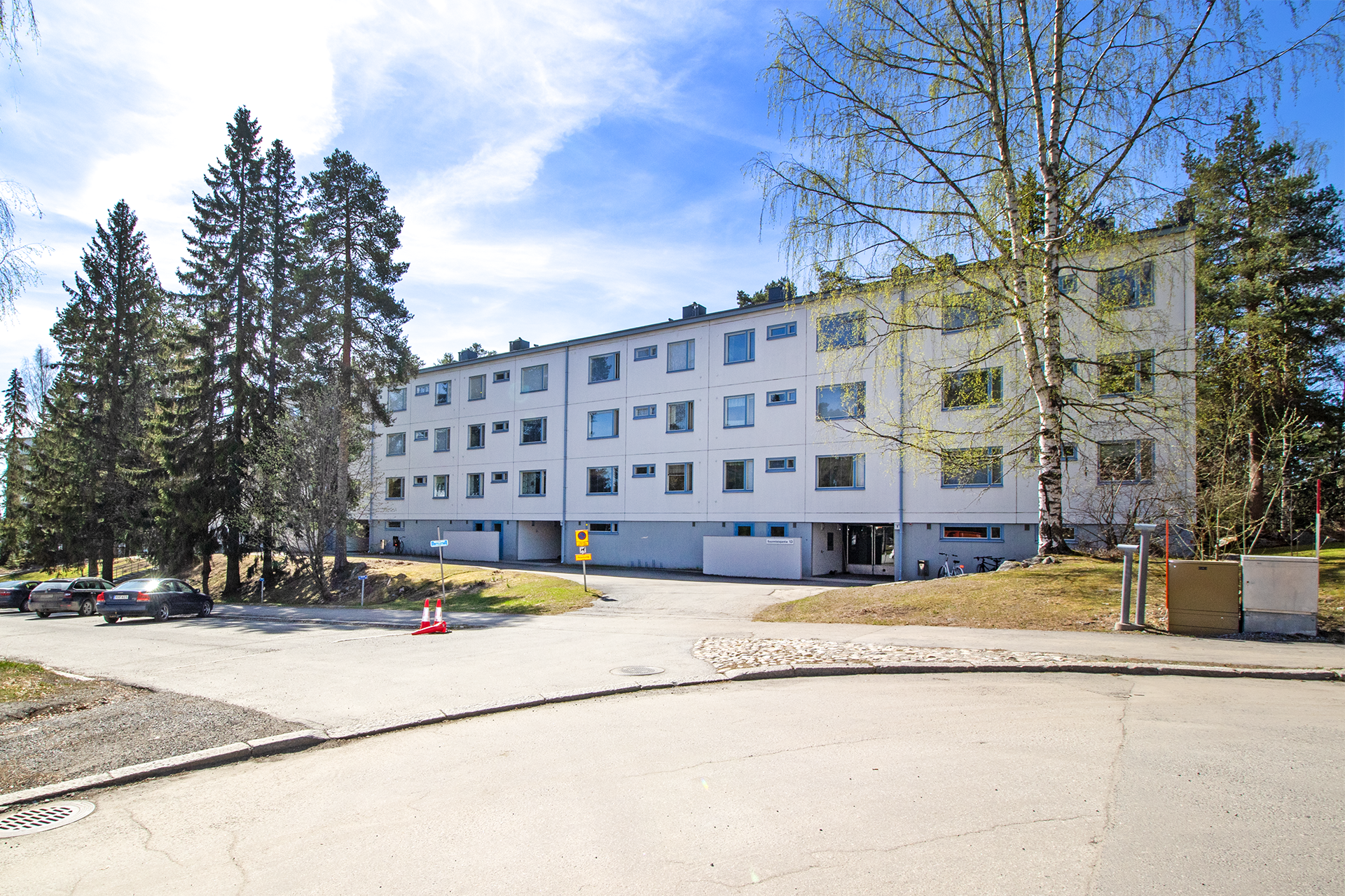 Huippu sijainti Puijonlaaksossa. Lyhyt matka KYSsille, Yliopistolle ja keskustaan.