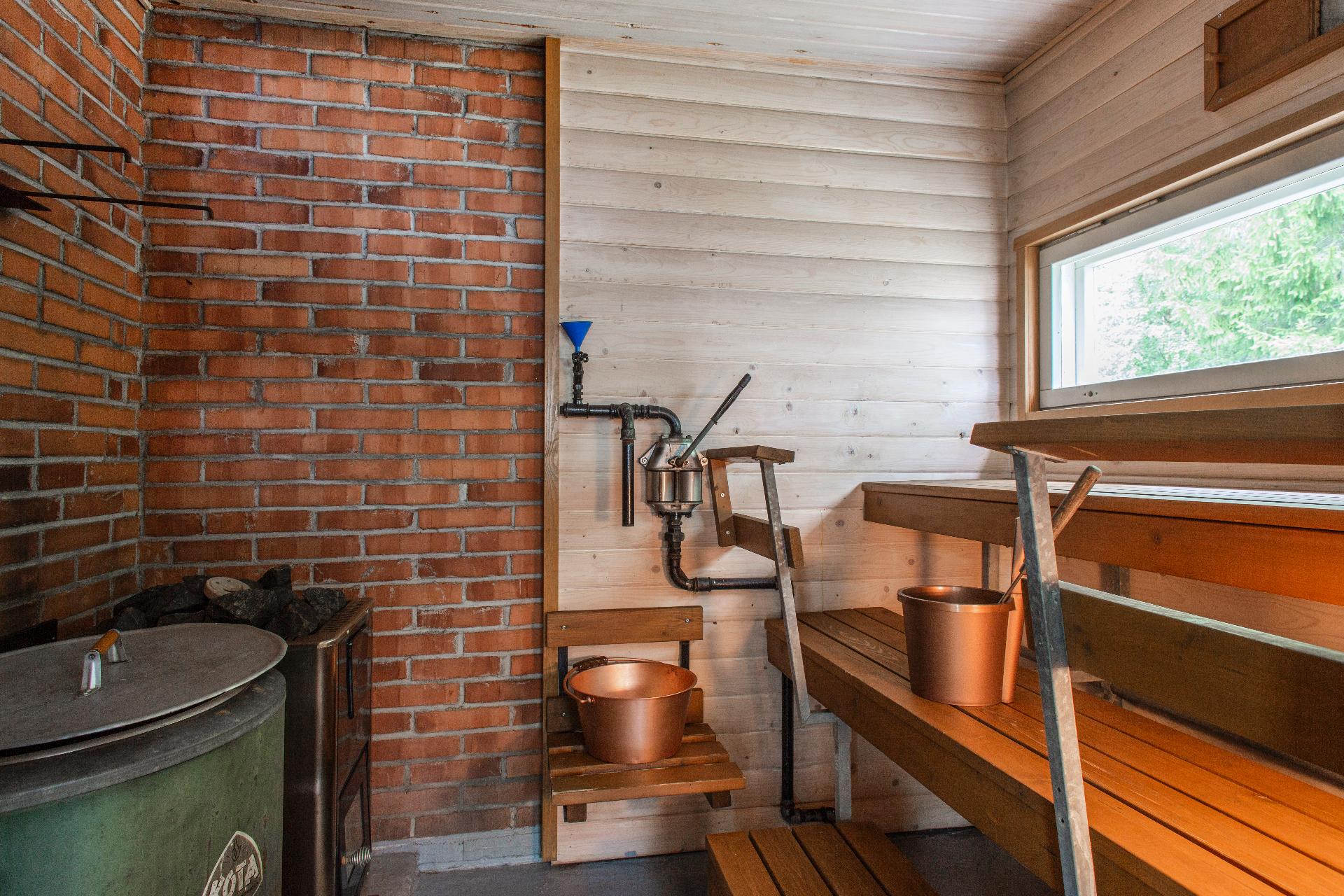 Pikonlahdentie 50, Kangasniemi