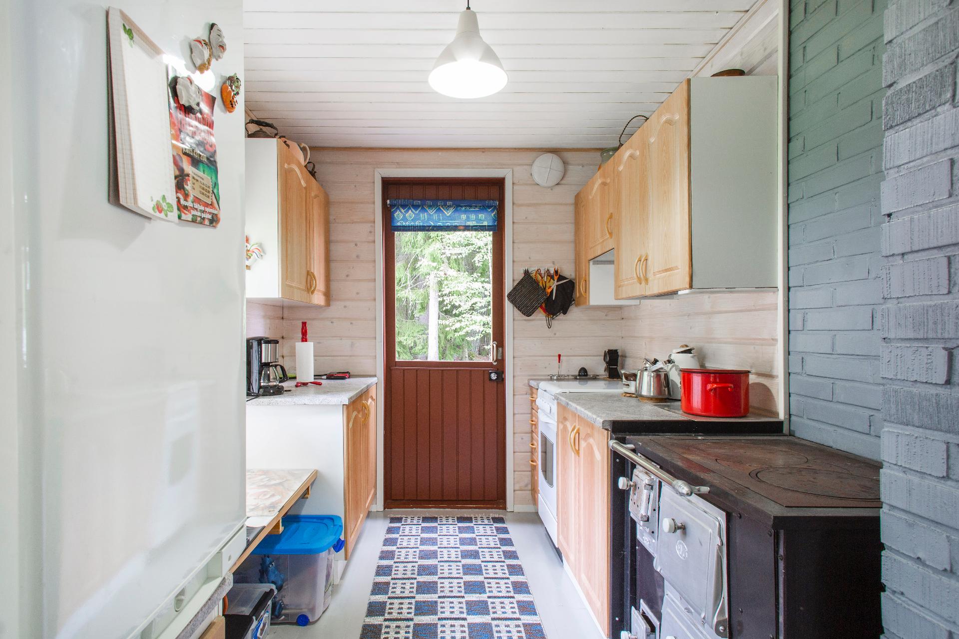 Pikonlahdentie 50, Kangasniemi