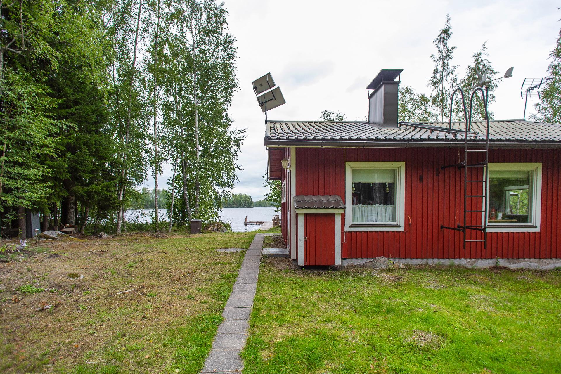 Pikonlahdentie 50, Kangasniemi