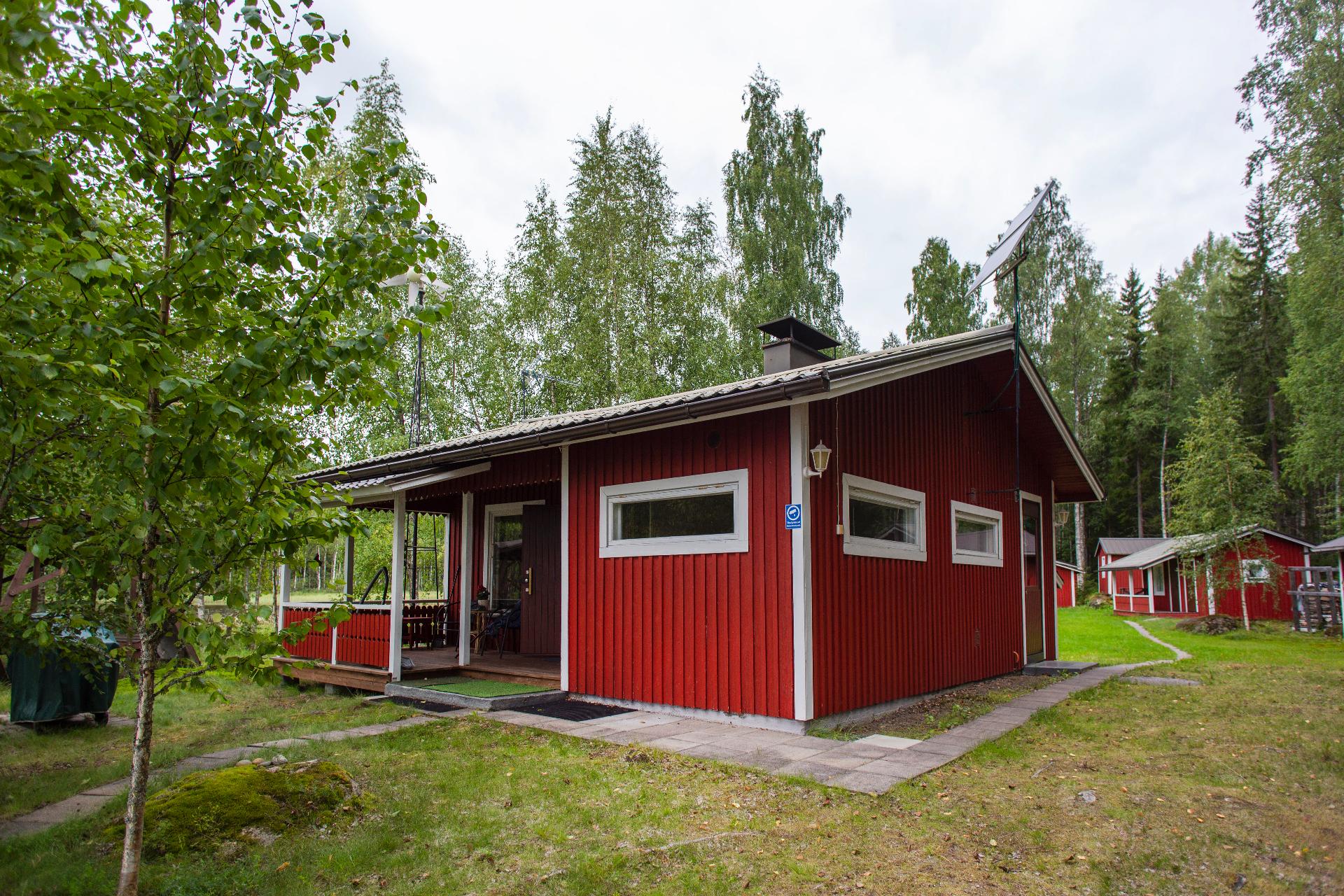 Pikonlahdentie 50, Kangasniemi