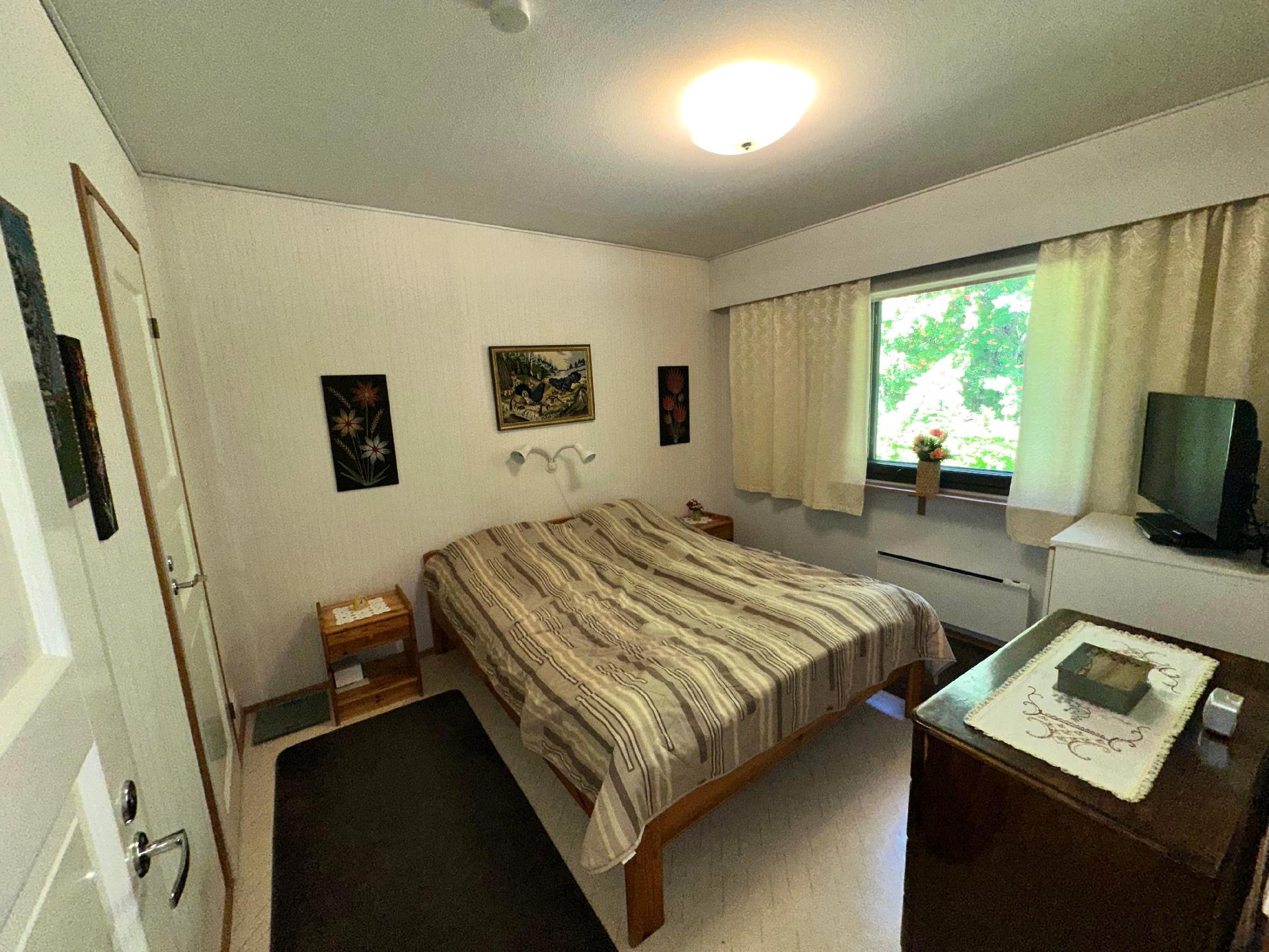 Kirjailijantie 11, Kuvansi, Joroinen