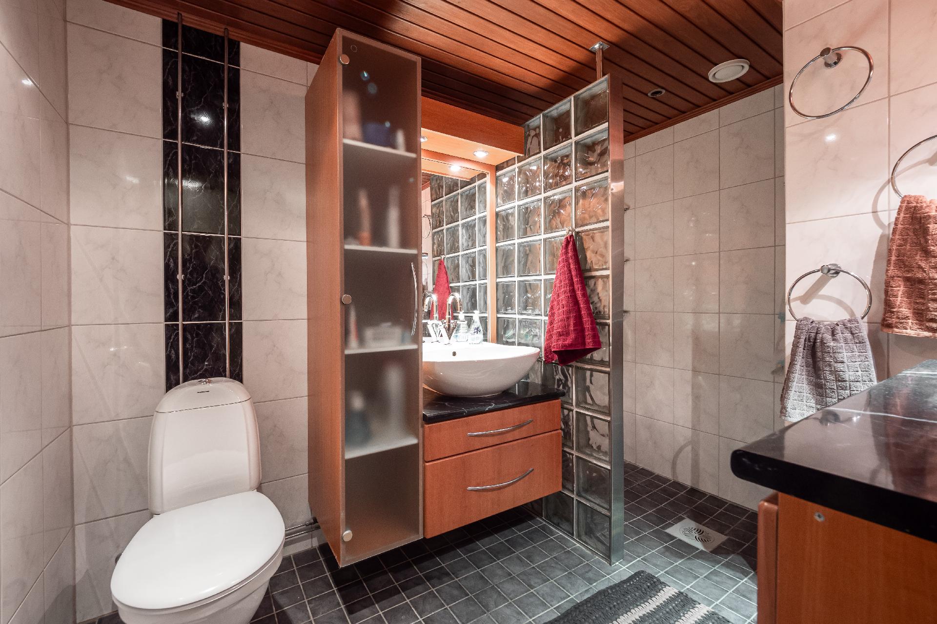 Kukkulatie 15, Jääli, Oulu