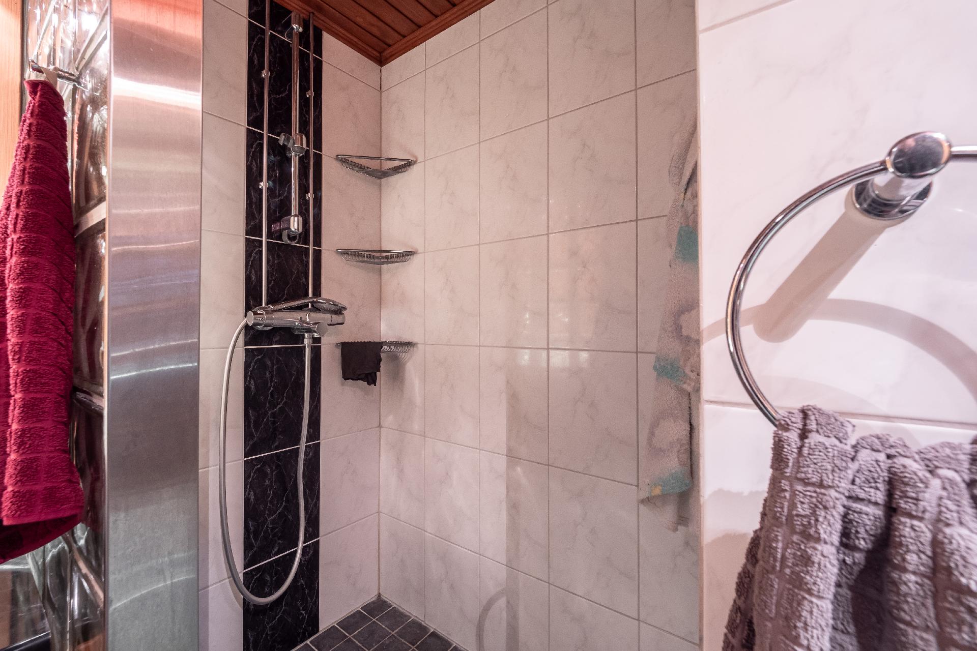 Kukkulatie 15, Jääli, Oulu