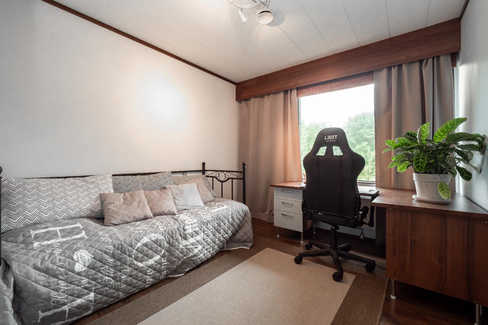 Kukkulatie 15, Jääli, Oulu