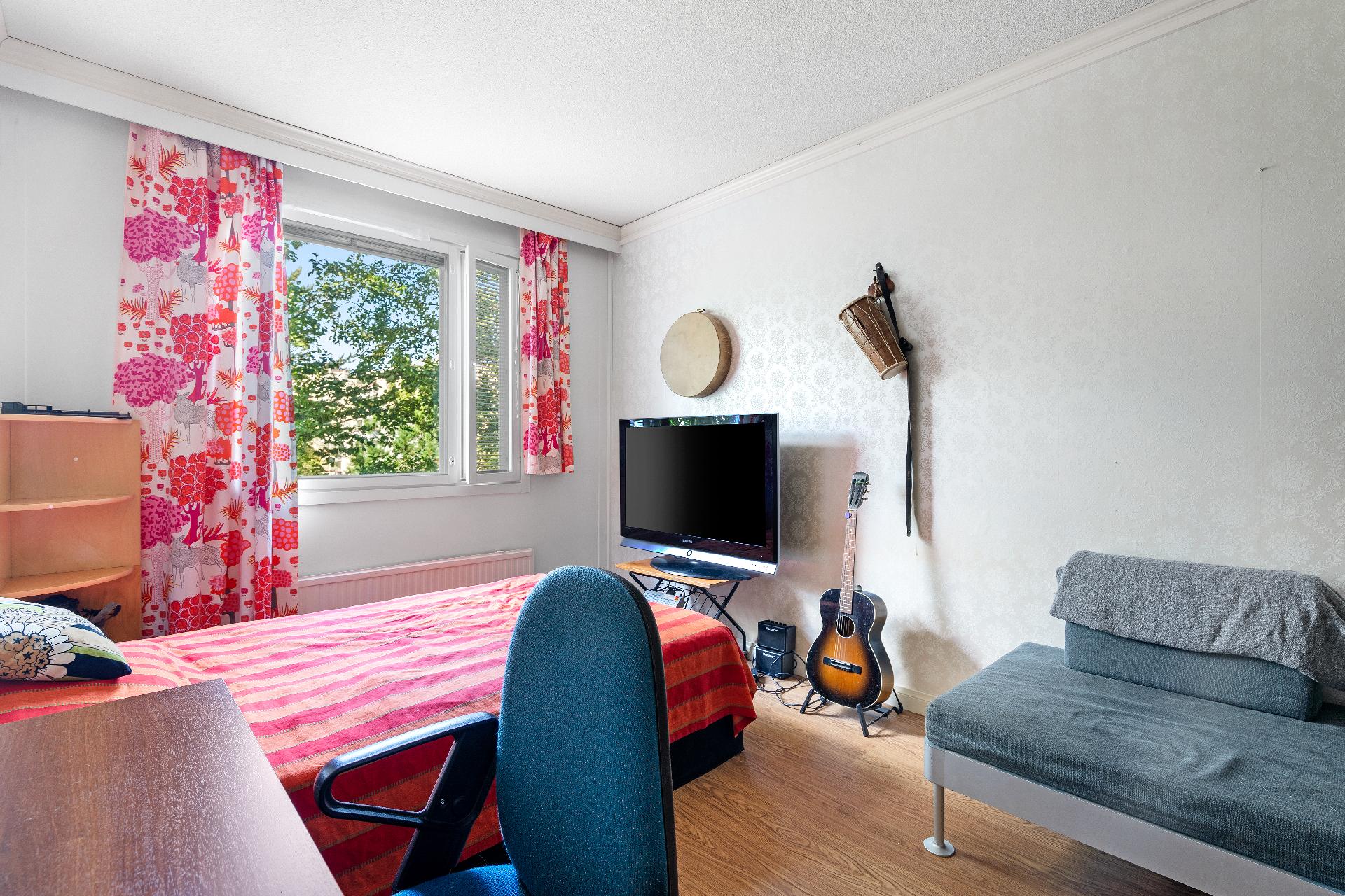 Opettajanraitti 7, Hervanta, Tampere