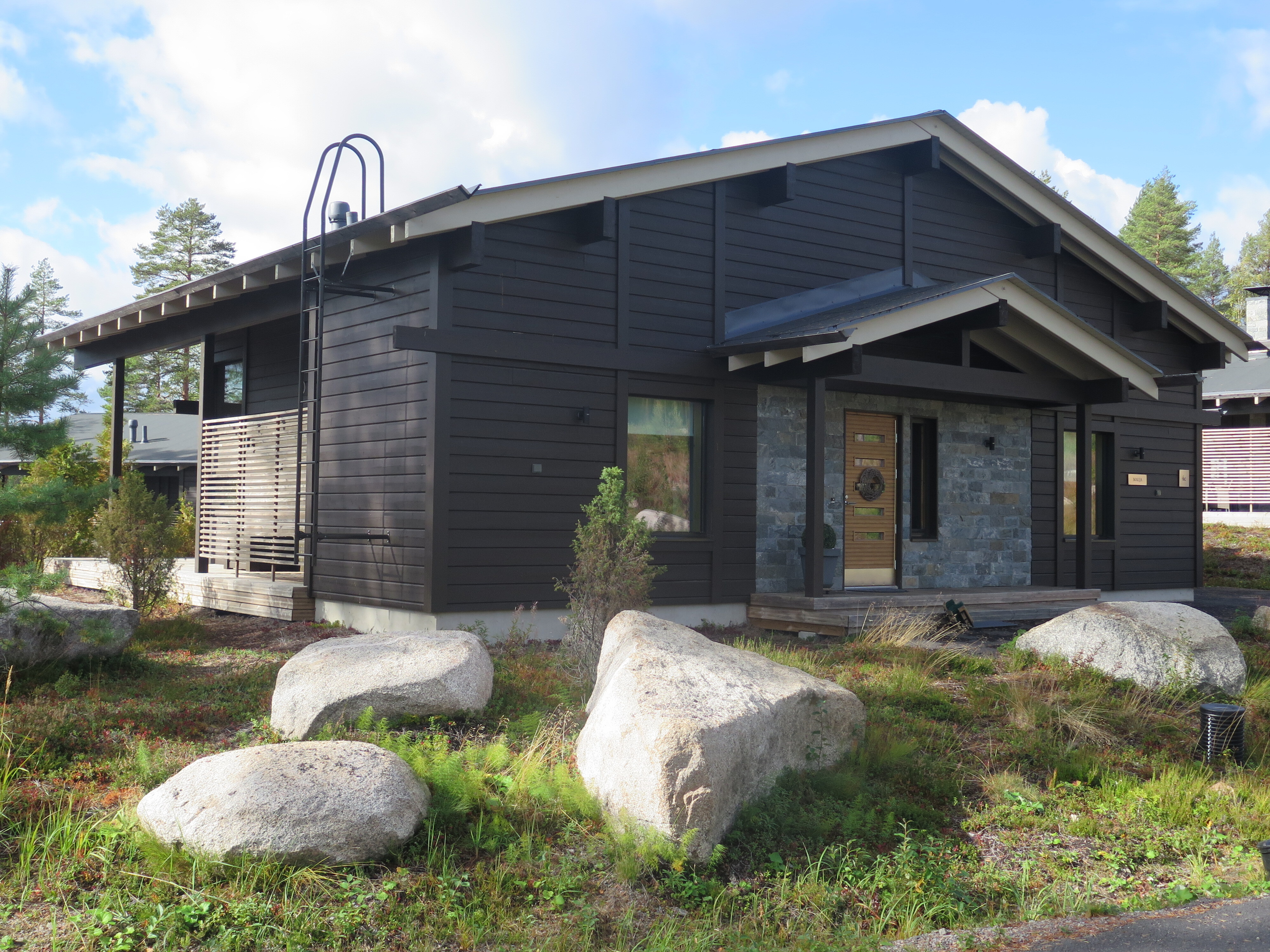 Mesikuja 4, Ähtäri, Ähtäri