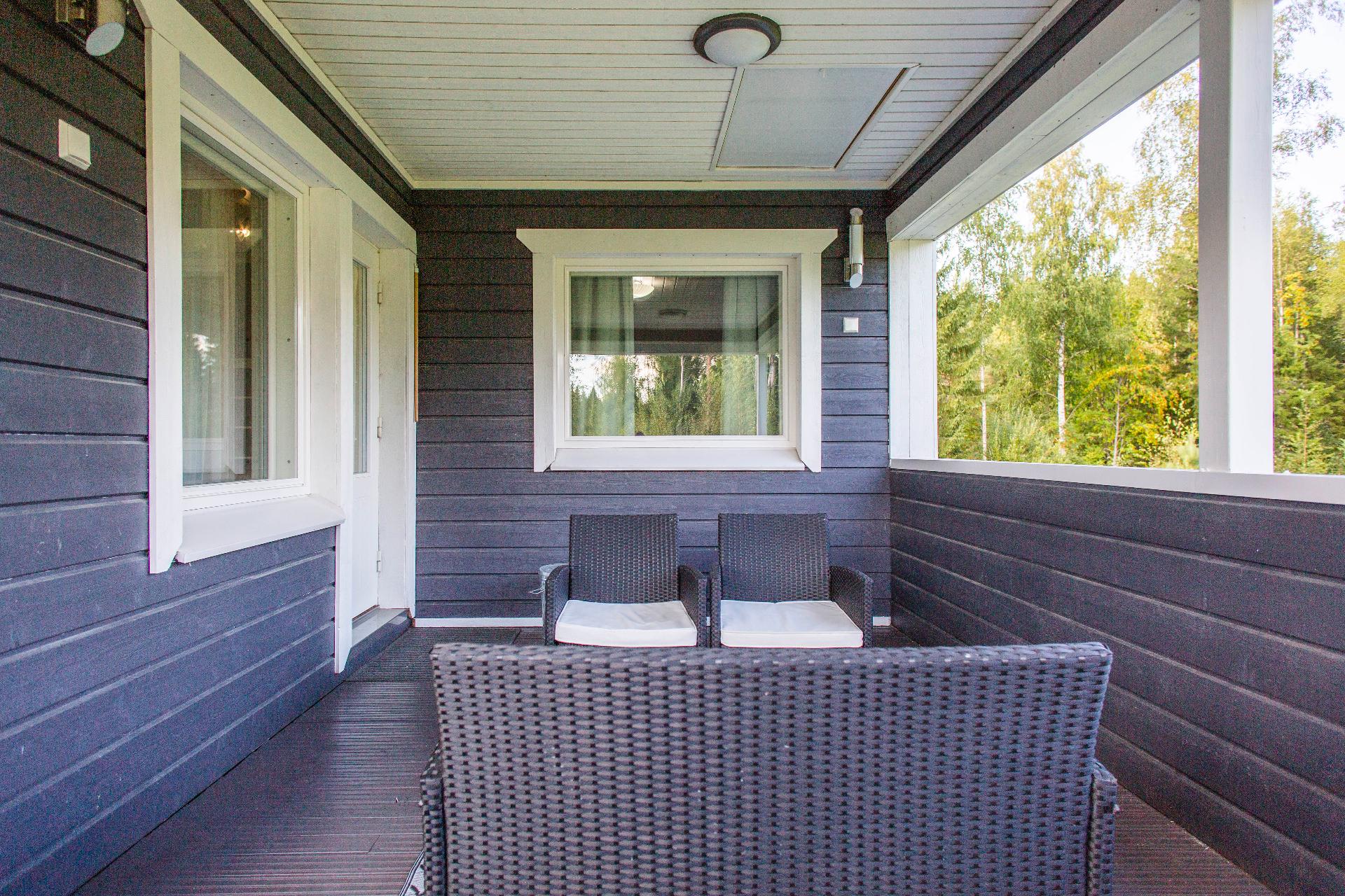 Katossa luukku säilytystilaan