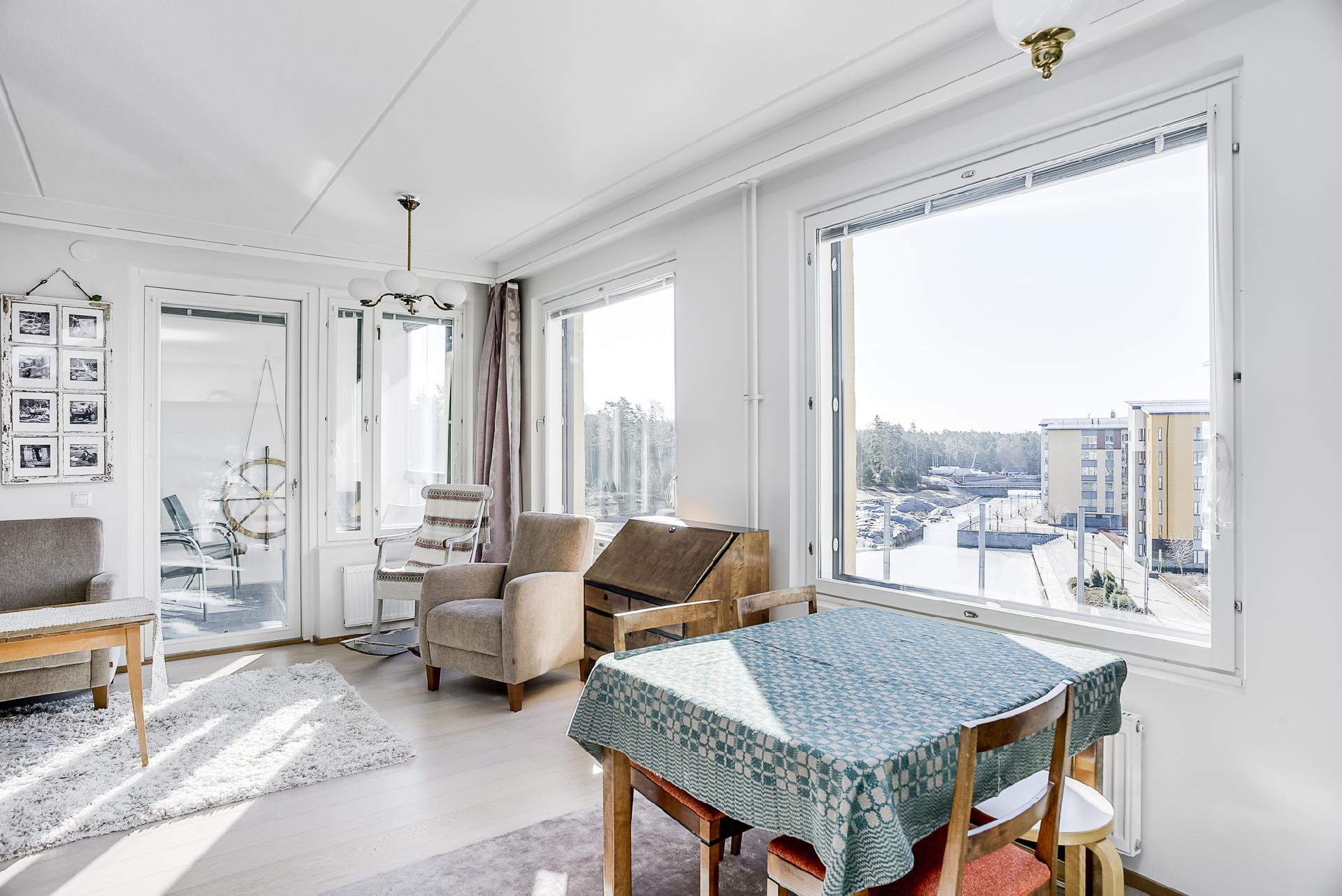 Aurinkotuulenkatu 10, Aurinkolahti, Helsinki