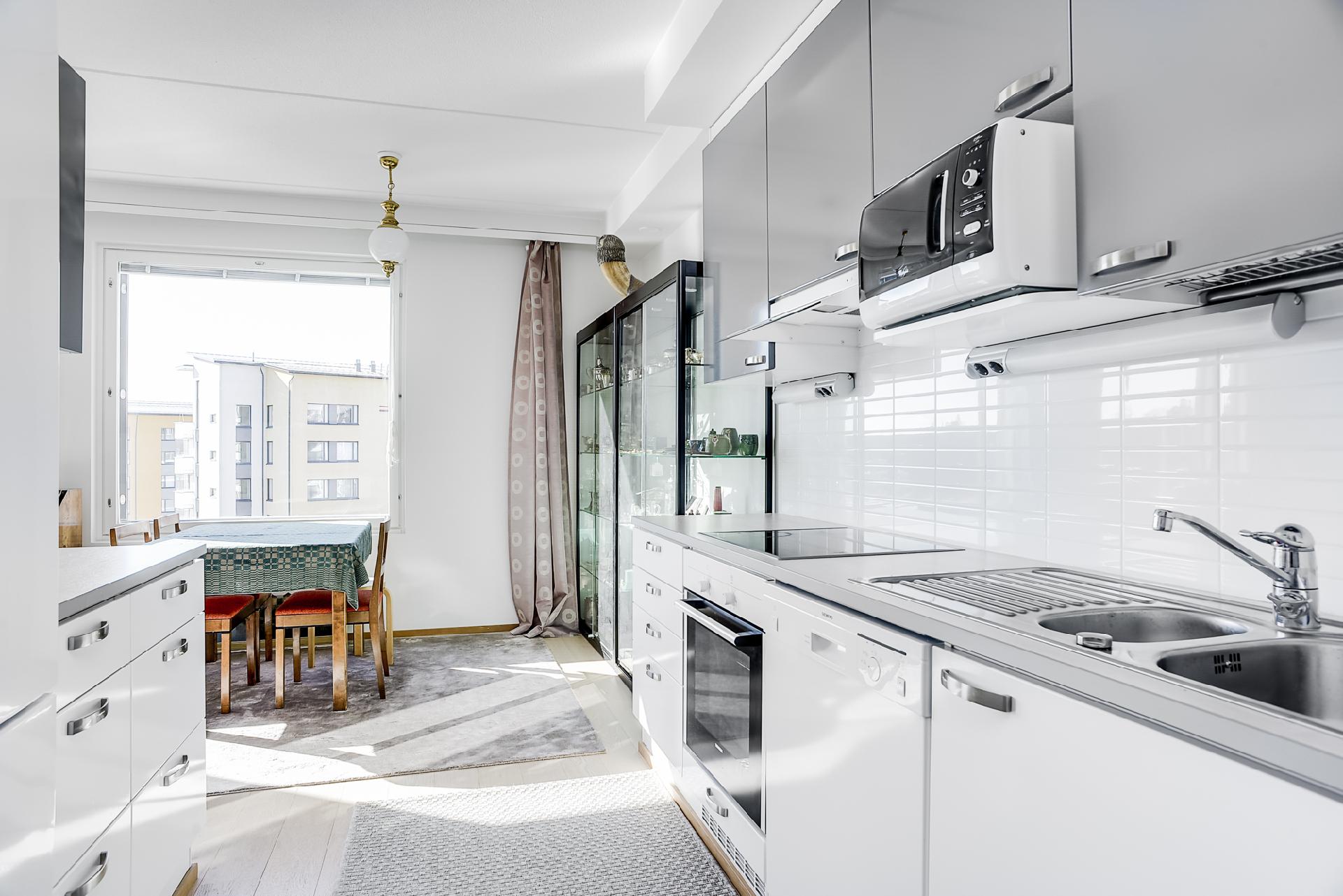 Aurinkotuulenkatu 10, Aurinkolahti, Helsinki