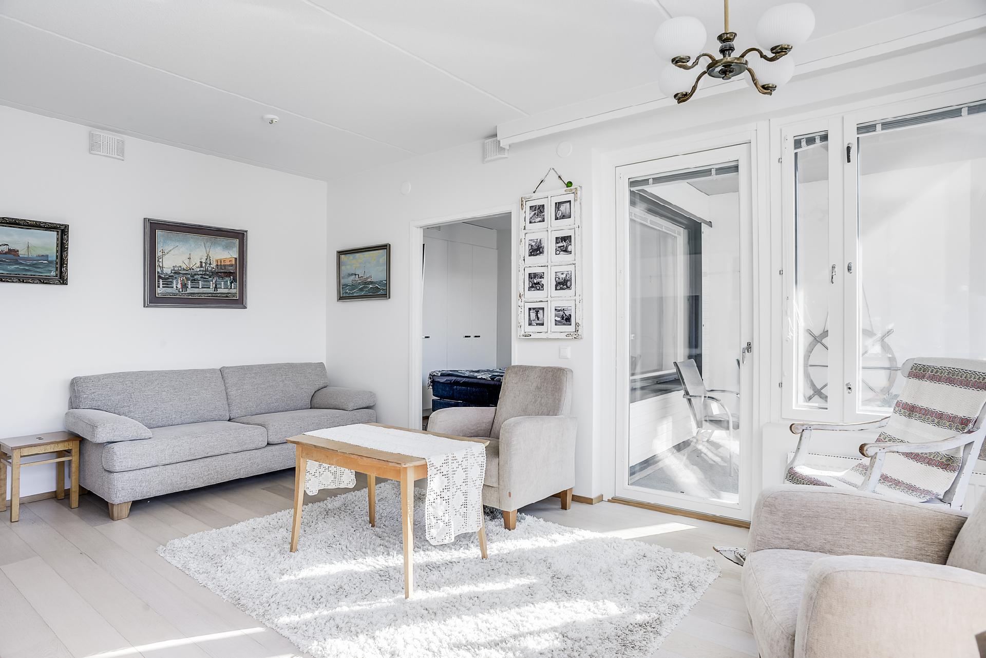 Aurinkotuulenkatu 10, Aurinkolahti, Helsinki