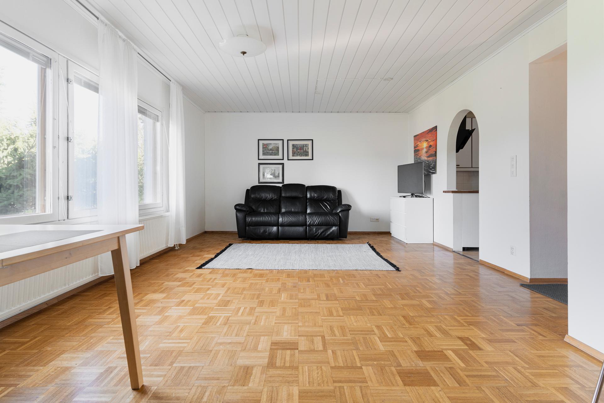 Valinkauhantie 2a, Hämevaara, Vantaa