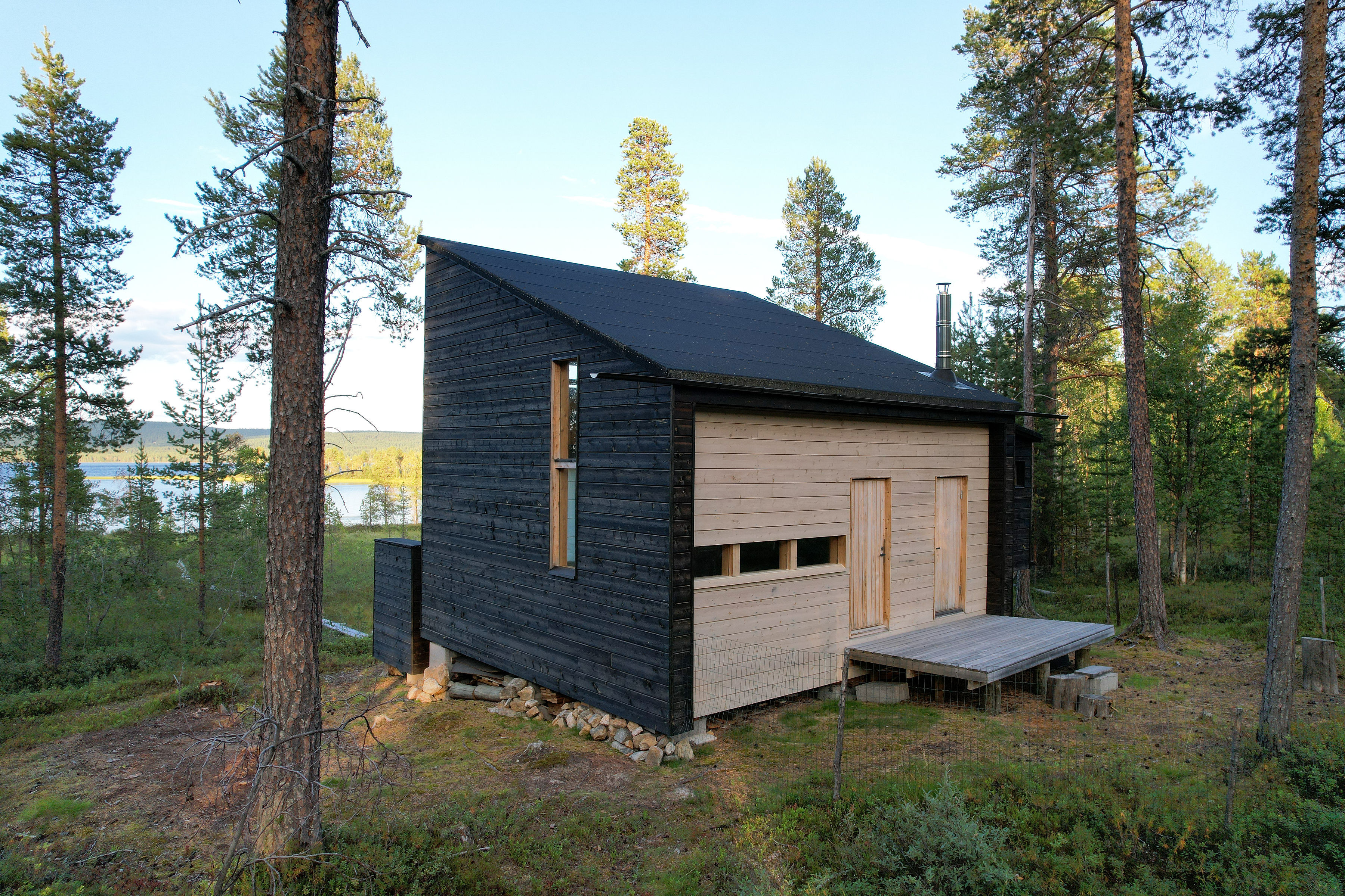 Saunarakennuksen sisäänkäynti