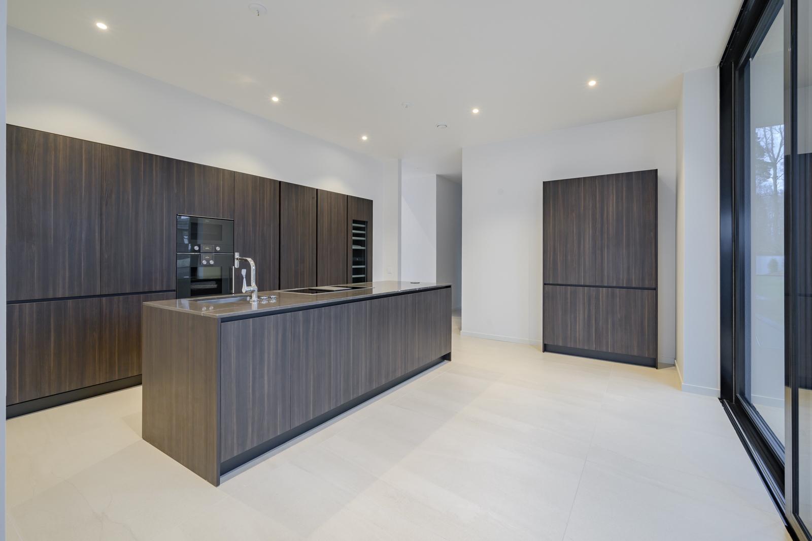 alakerran apukeittiö