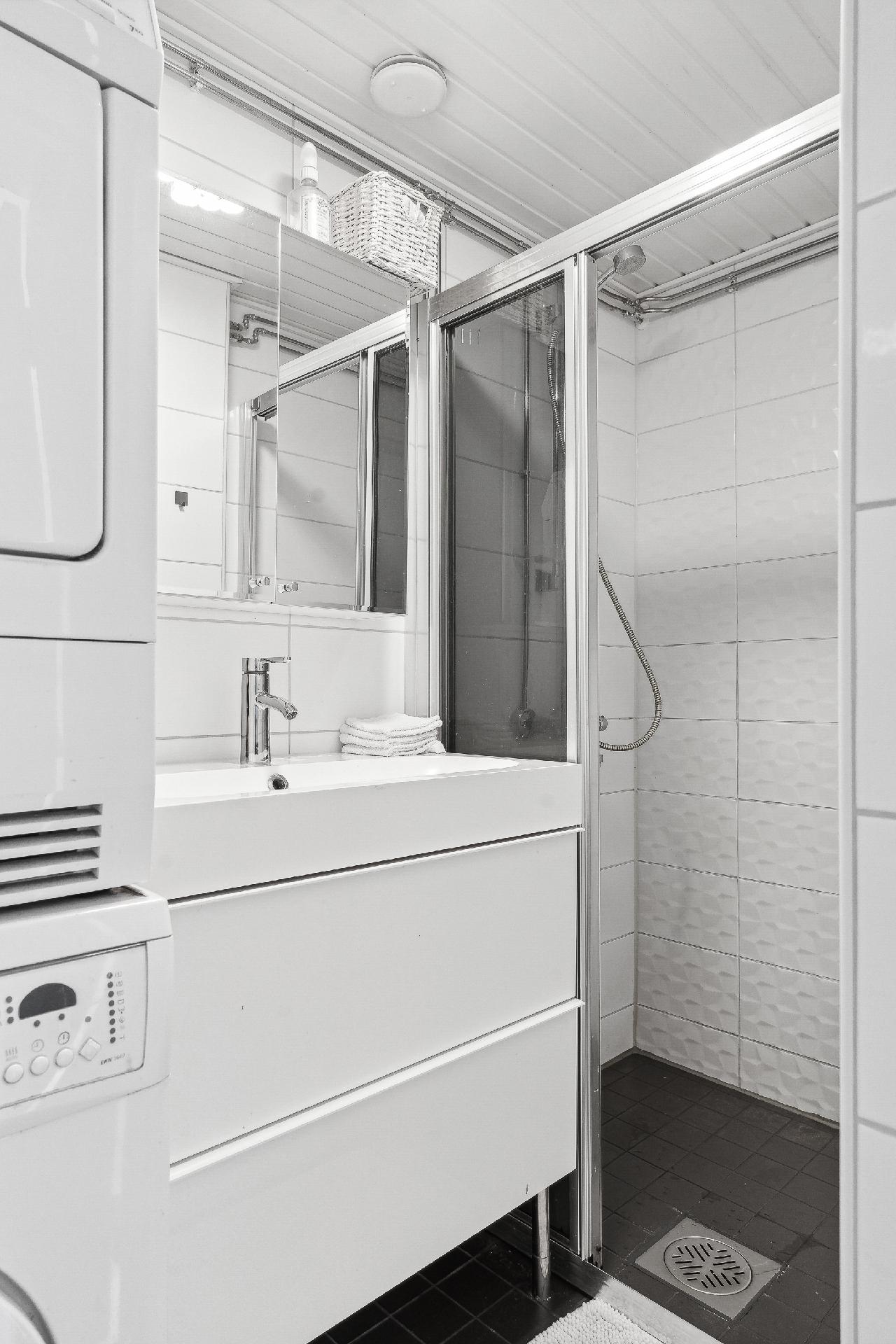 Pesuhuone, jossa pesukoneliitäntä