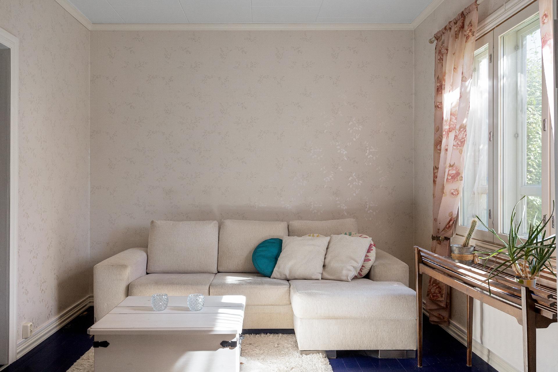 Asemantie 10, Kausala, Iitti