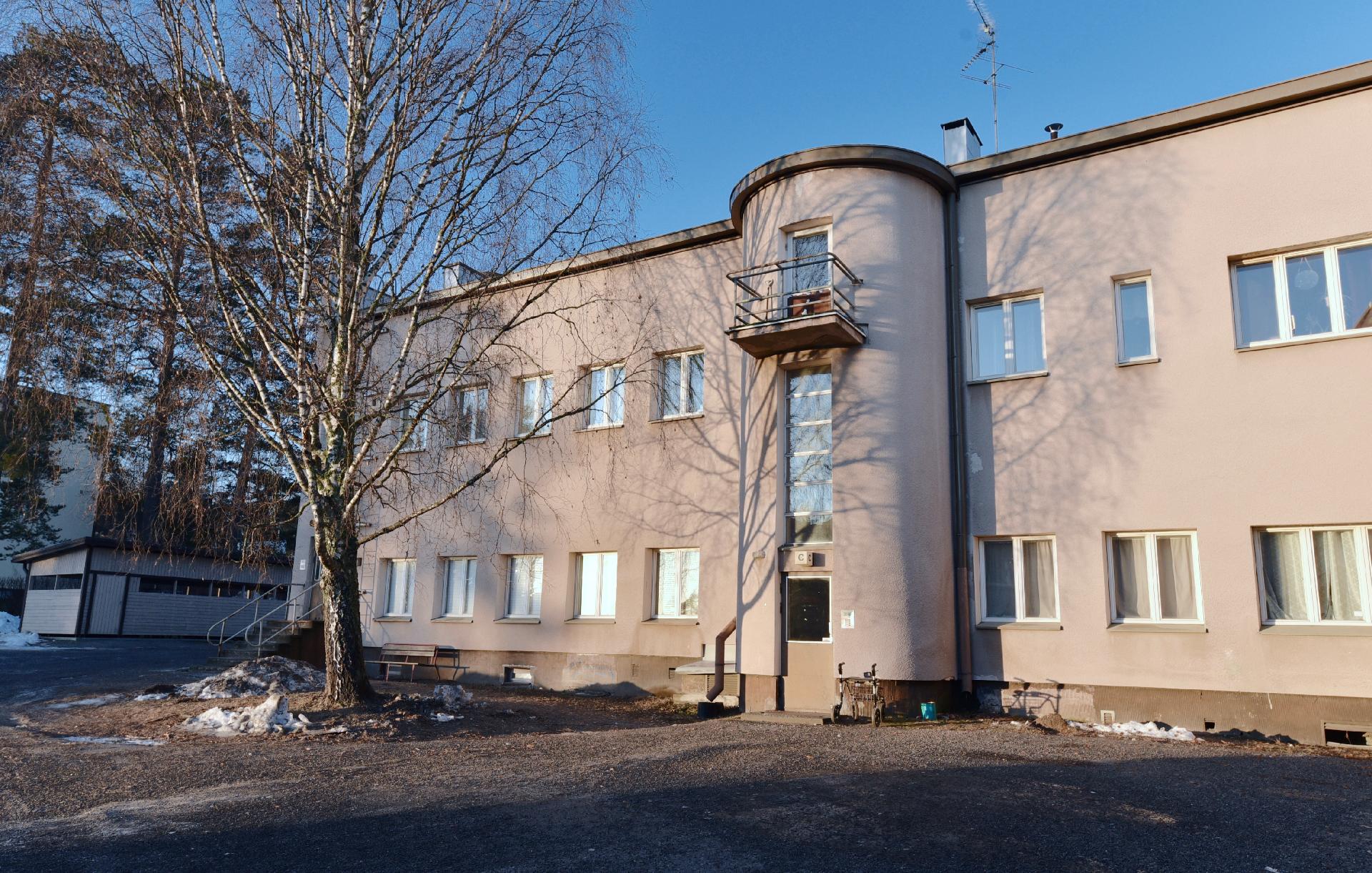 Sisäpiha, huoneiston ikkunat