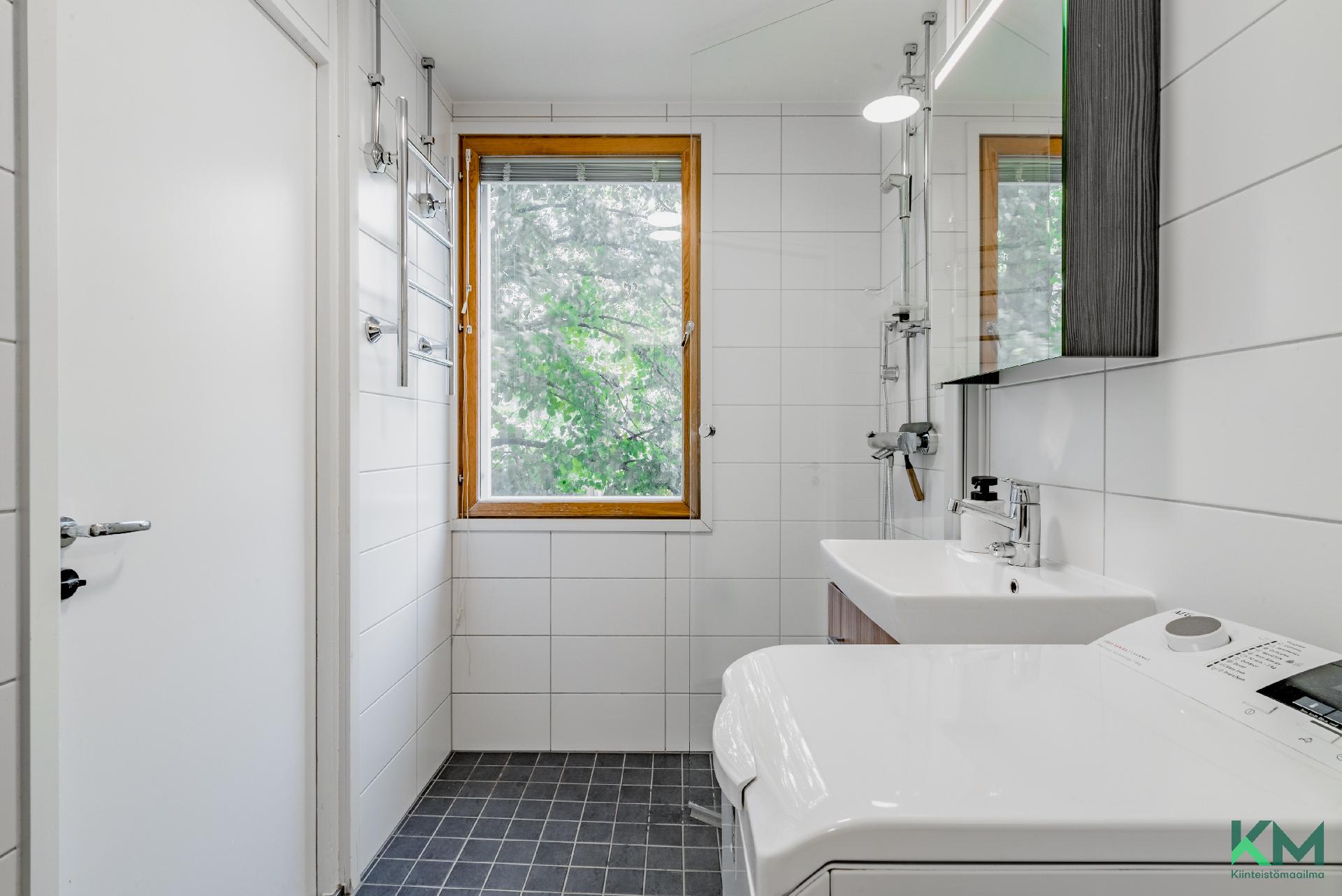 Uomakuja 6, Louhela, Vantaa