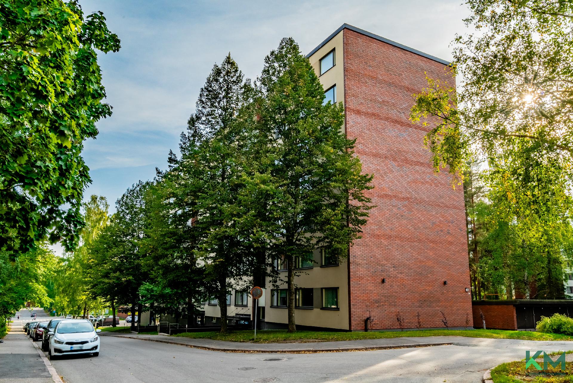 Uomakuja 6, Louhela, Vantaa