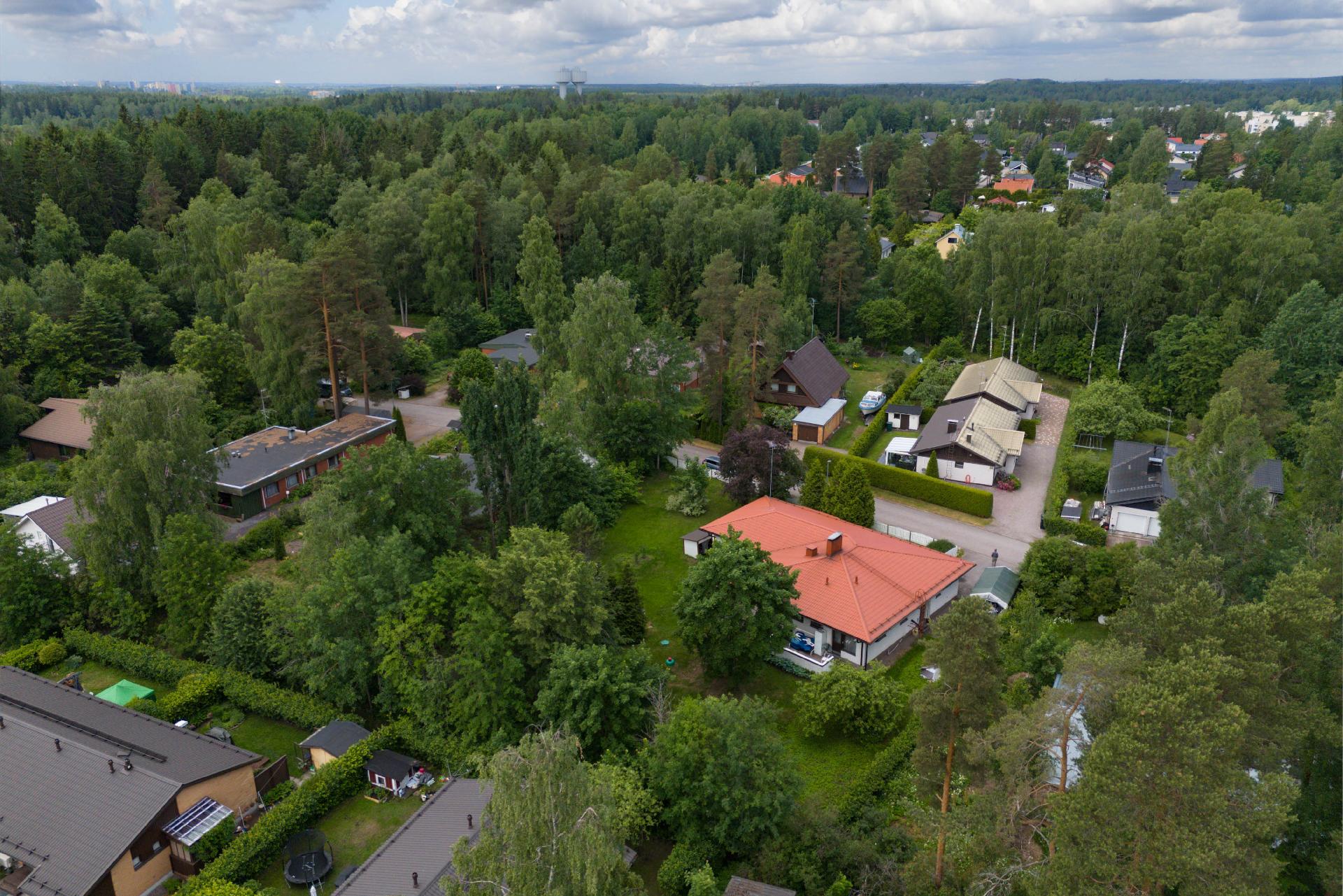 Vesikkotie 7, Metsola, Vantaa