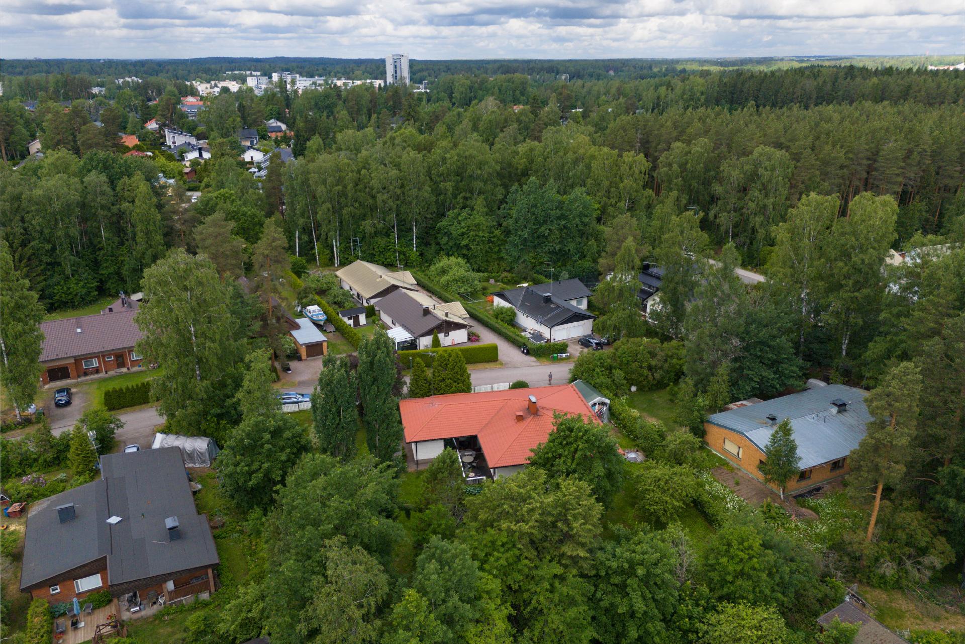 Vesikkotie 7, Metsola, Vantaa