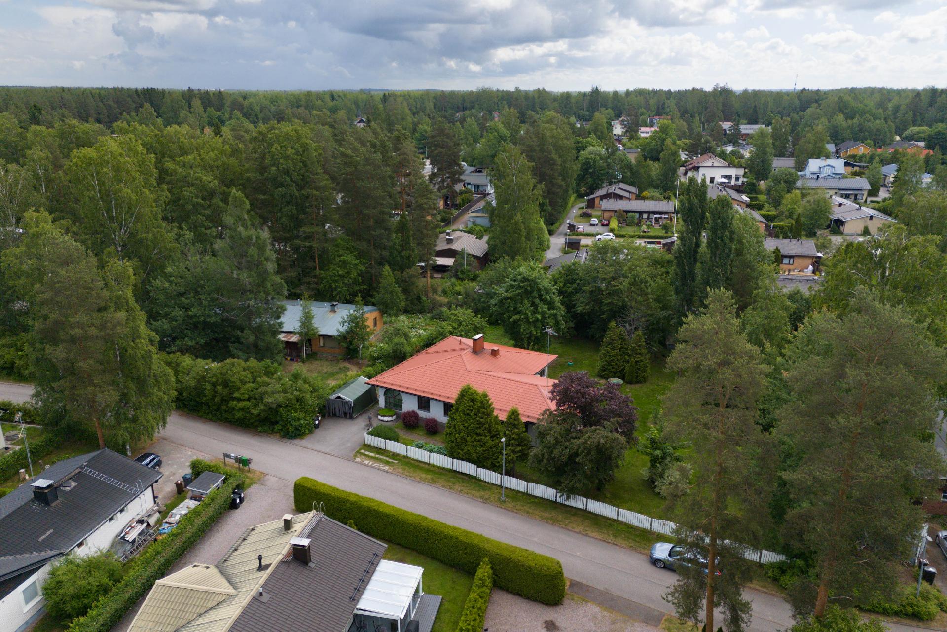 Vesikkotie 7, Metsola, Vantaa