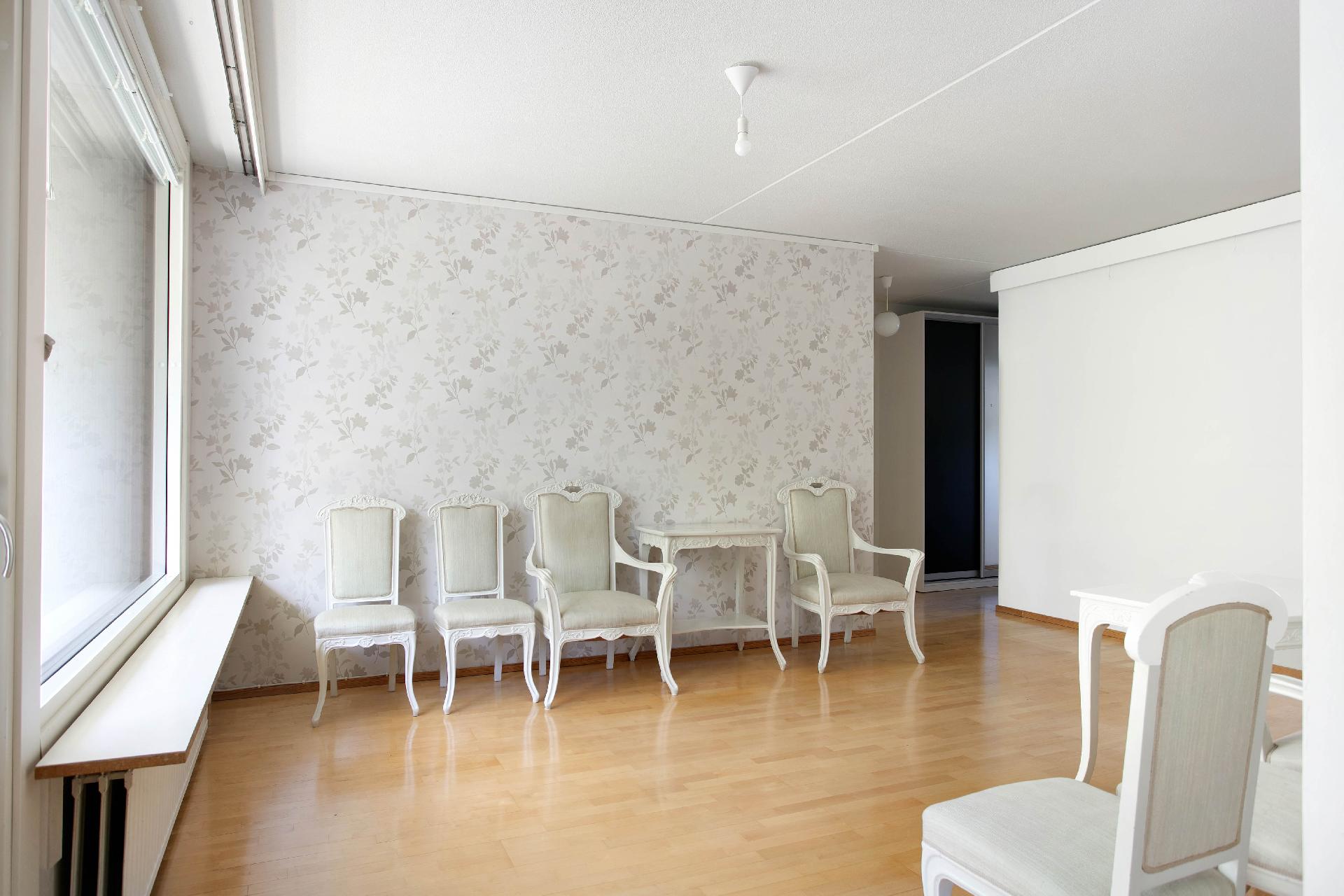 Simontie 6, Simonmetsä, Vantaa