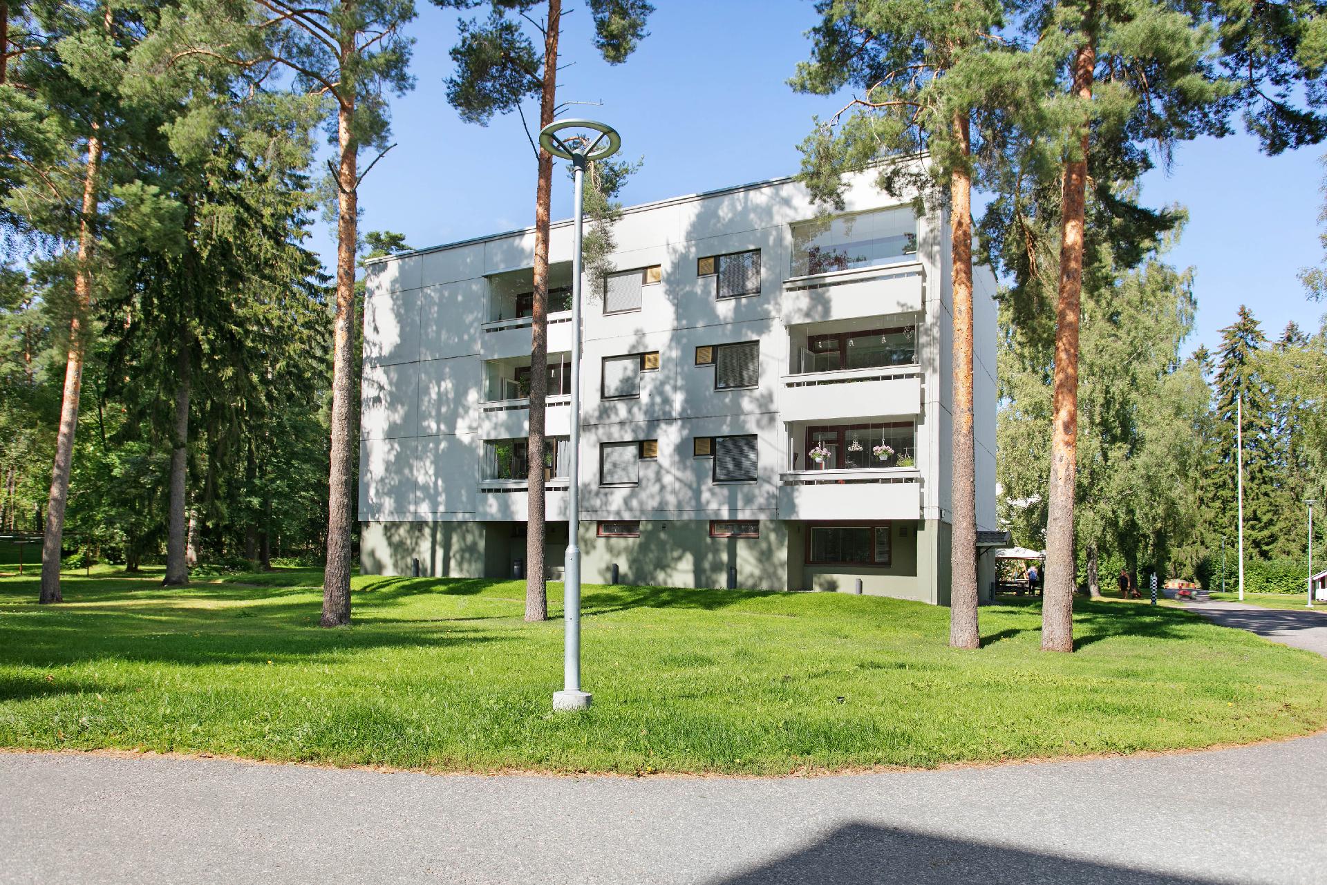 Simontie 6, Simonmetsä, Vantaa