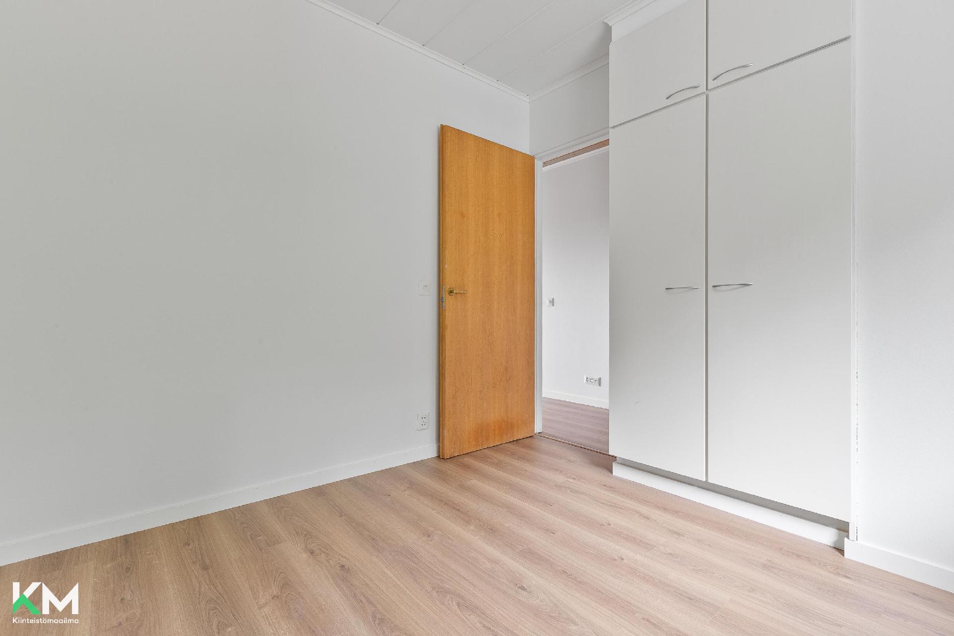 Mesikämmenkatu 2, Rautakankare, Lahti