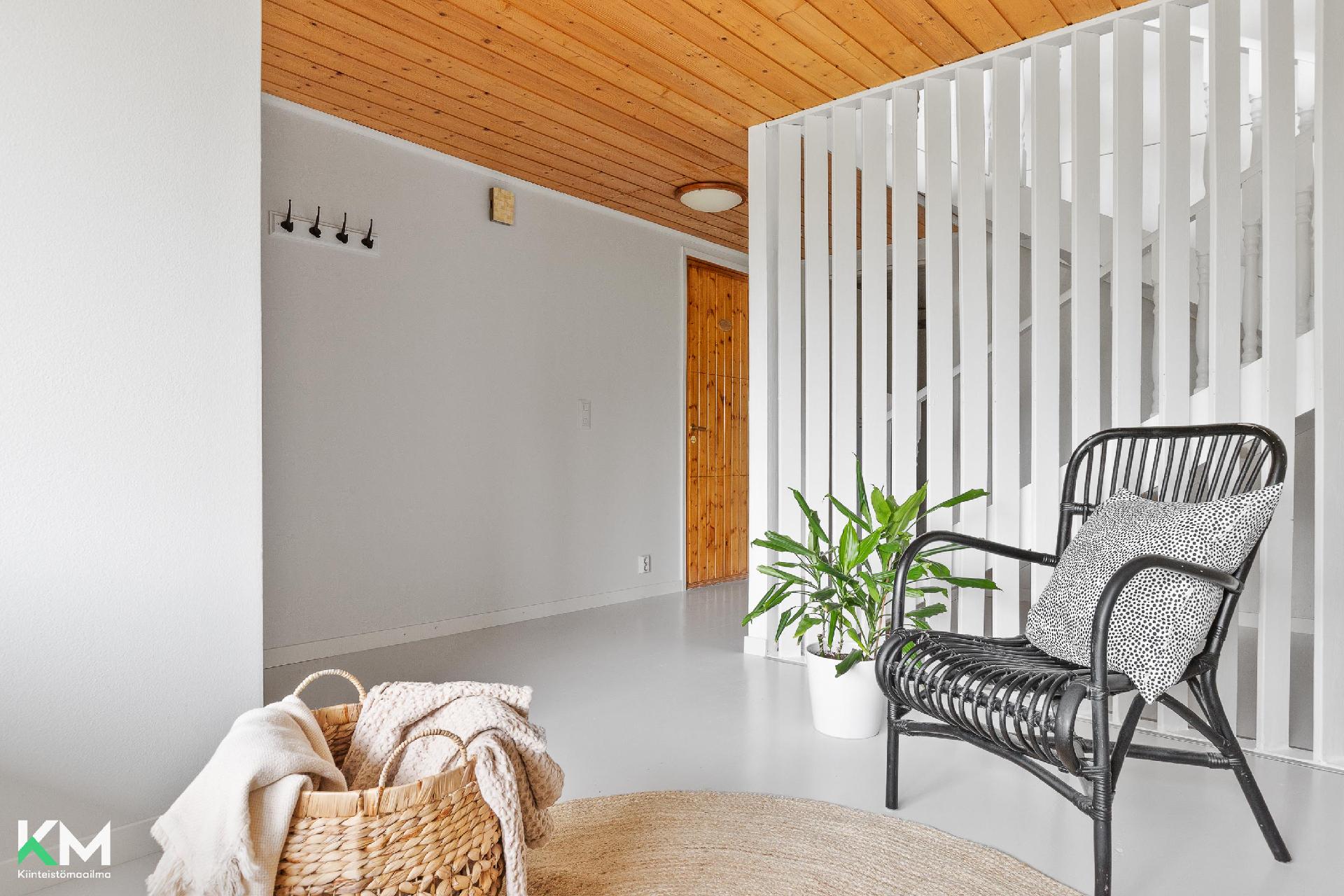 Mesikämmenkatu 2, Rautakankare, Lahti