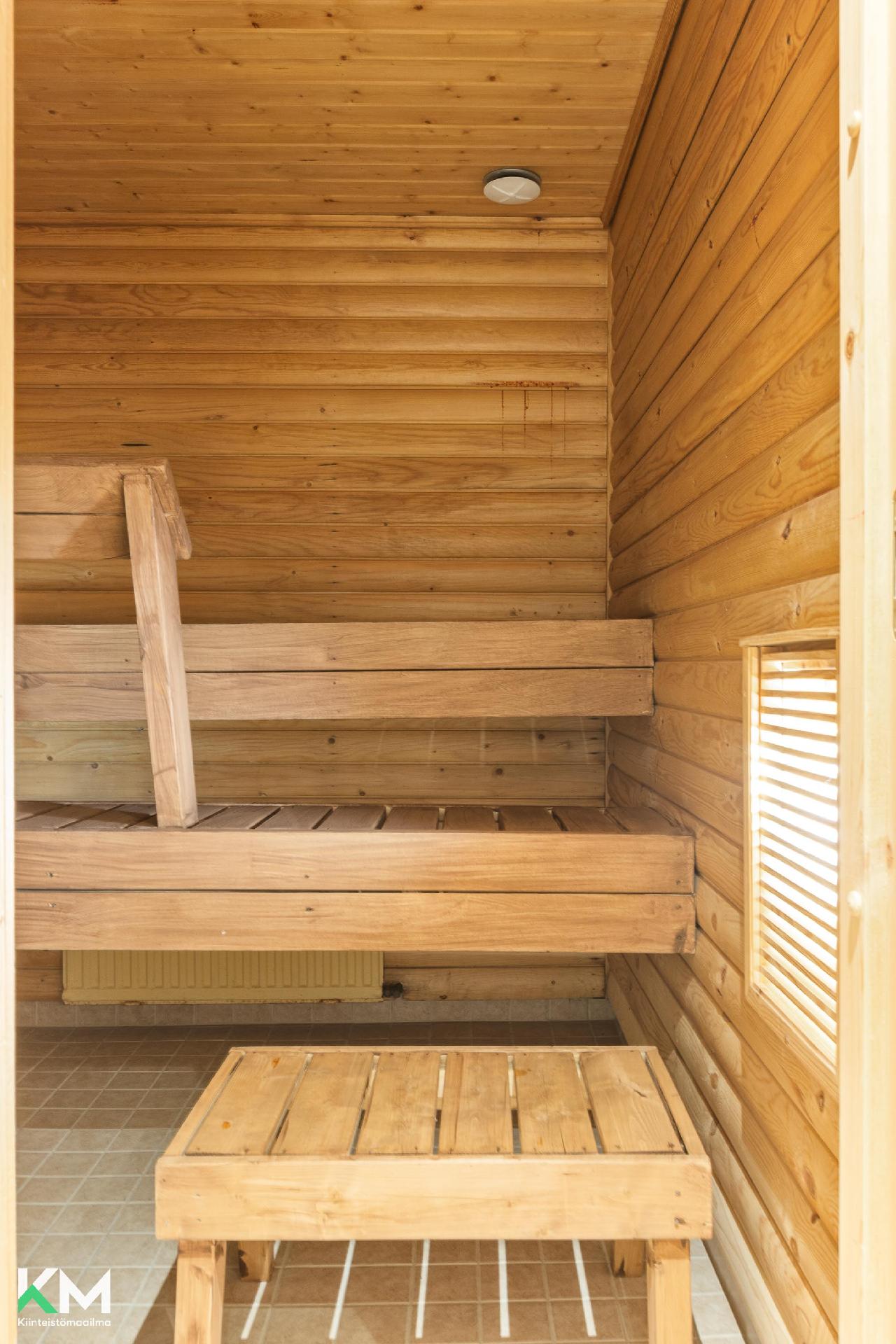 Mesikämmenkatu 2, Rautakankare, Lahti