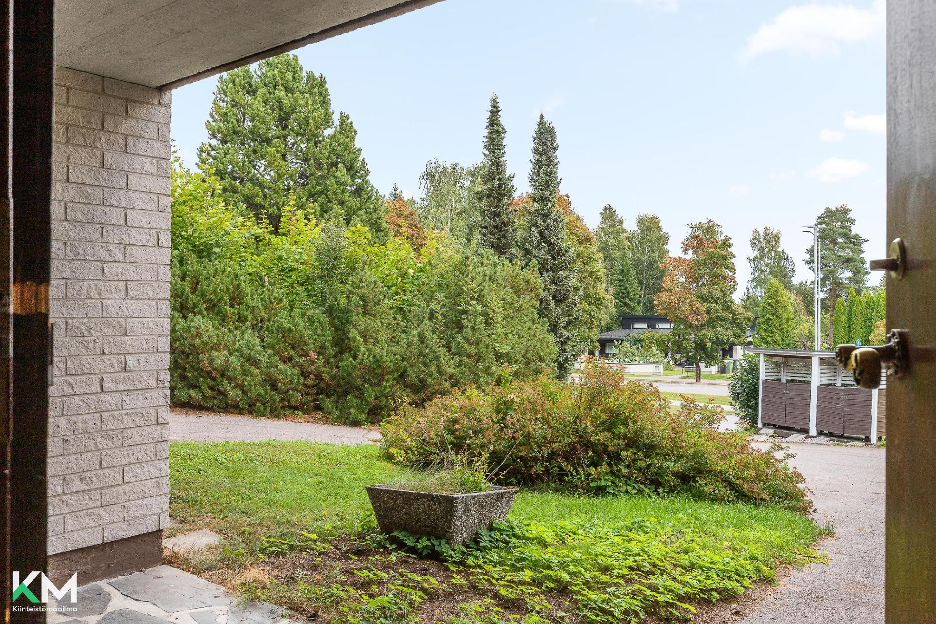 Mesikämmenkatu 2, Rautakankare, Lahti