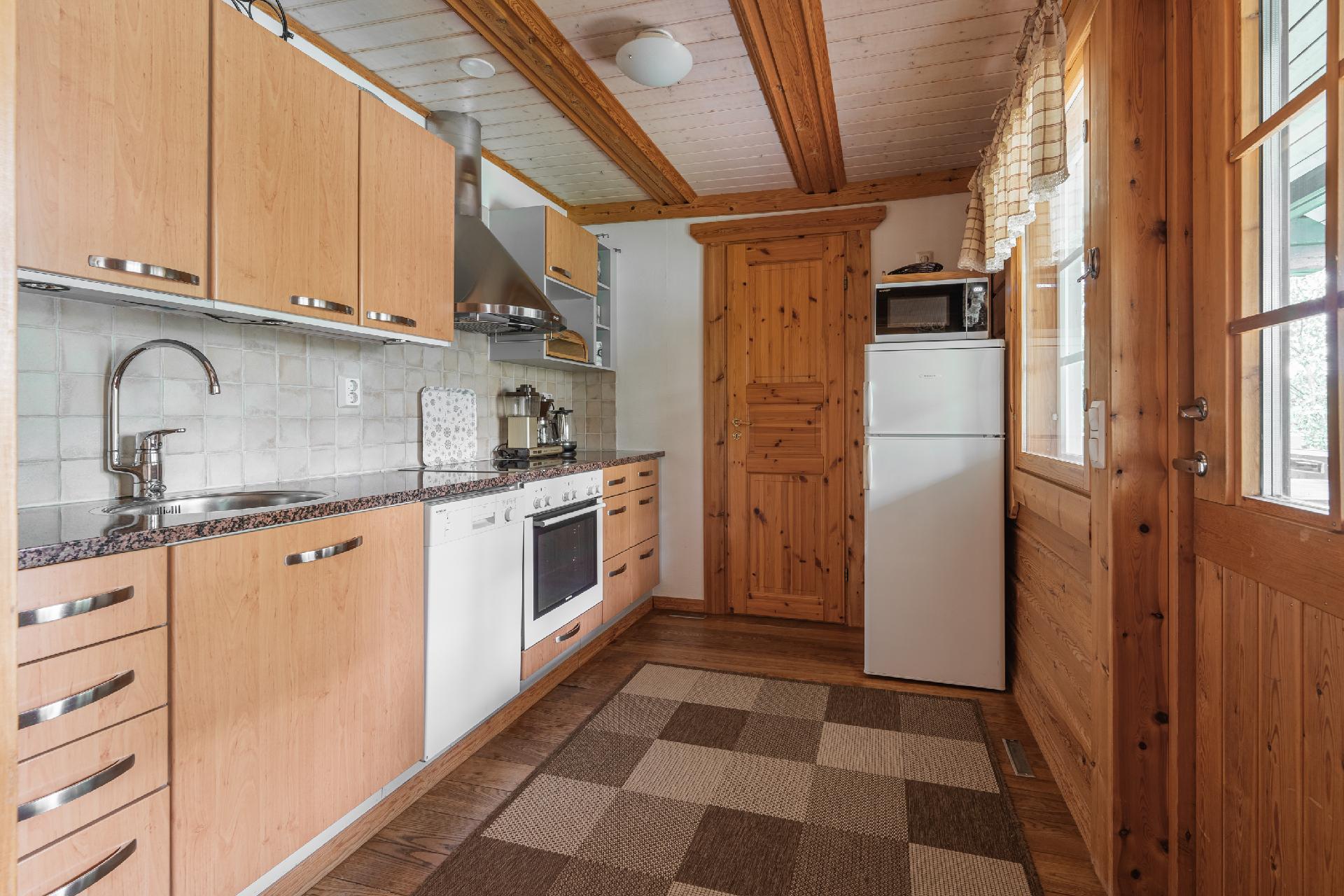 Kultarannantie 22, Tahkovuori, Kuopio