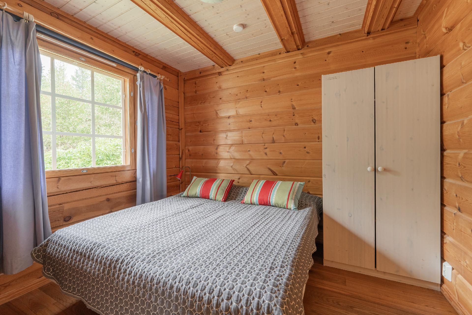 Kultarannantie 22, Tahkovuori, Kuopio