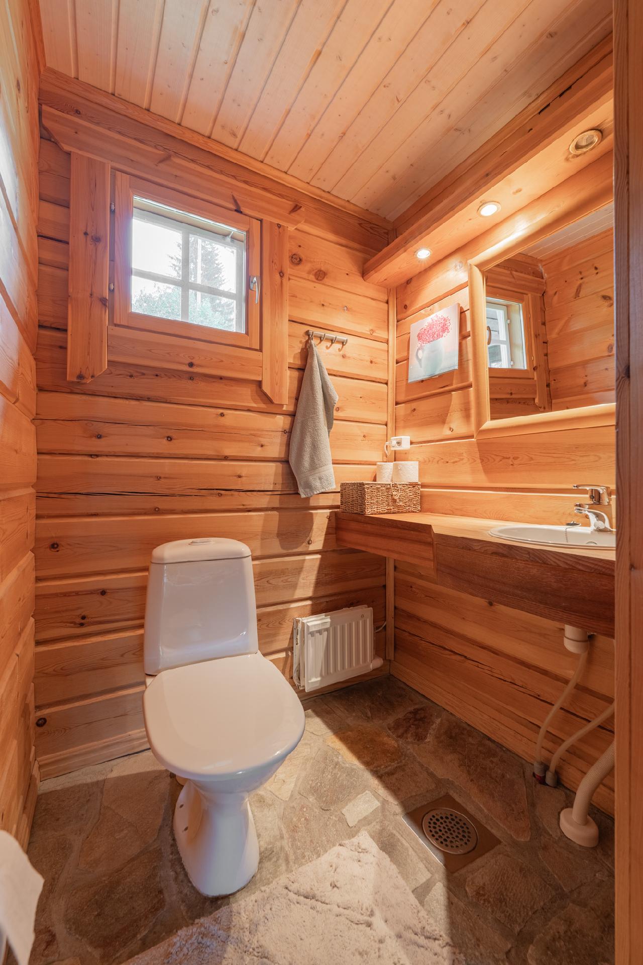 Kultarannantie 22, Tahkovuori, Kuopio