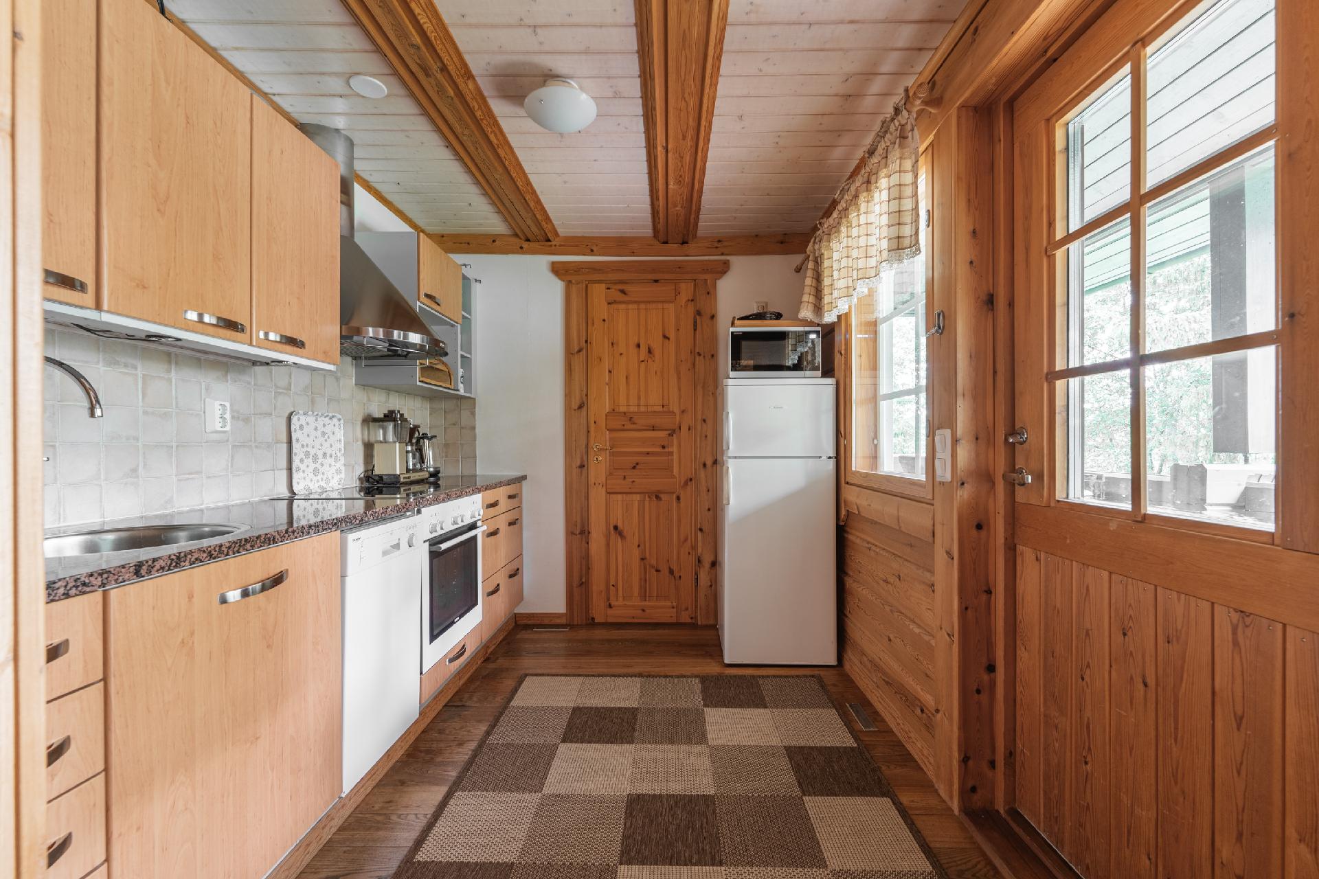 Kultarannantie 22, Tahkovuori, Kuopio