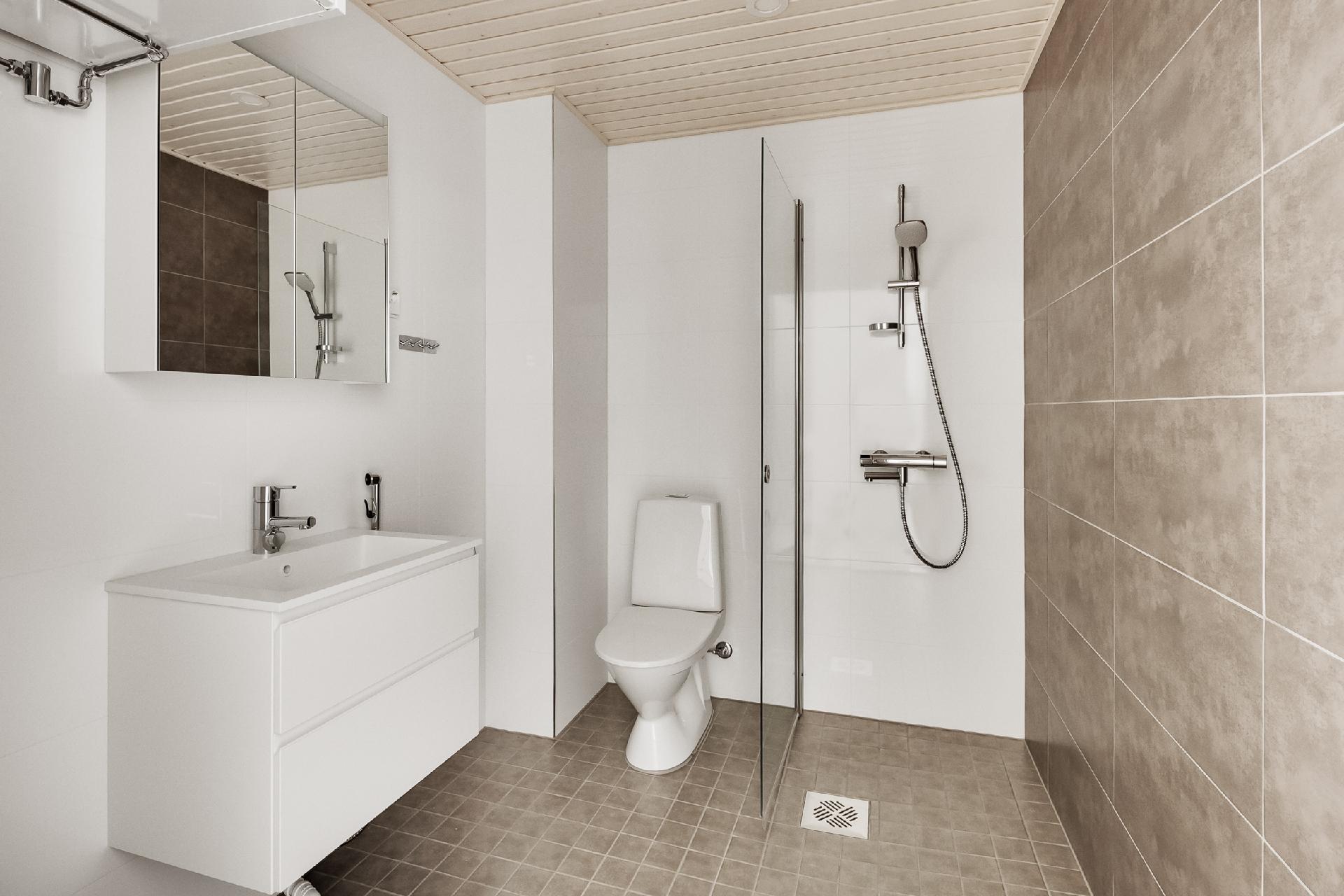 Myyrmäentie 2e, Myyrmäki, Vantaa