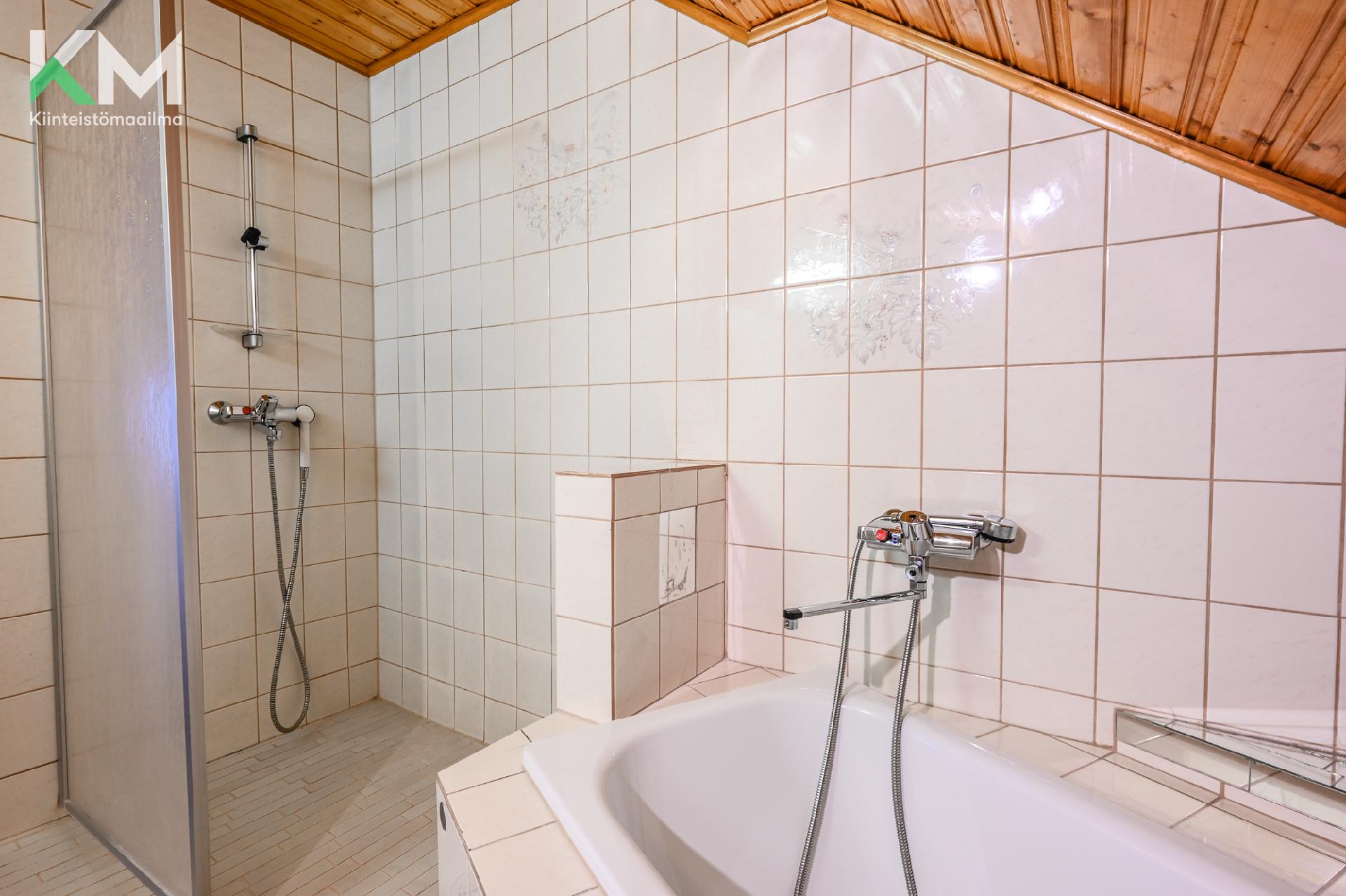 Umpikuja 1, Autio, Kurikka