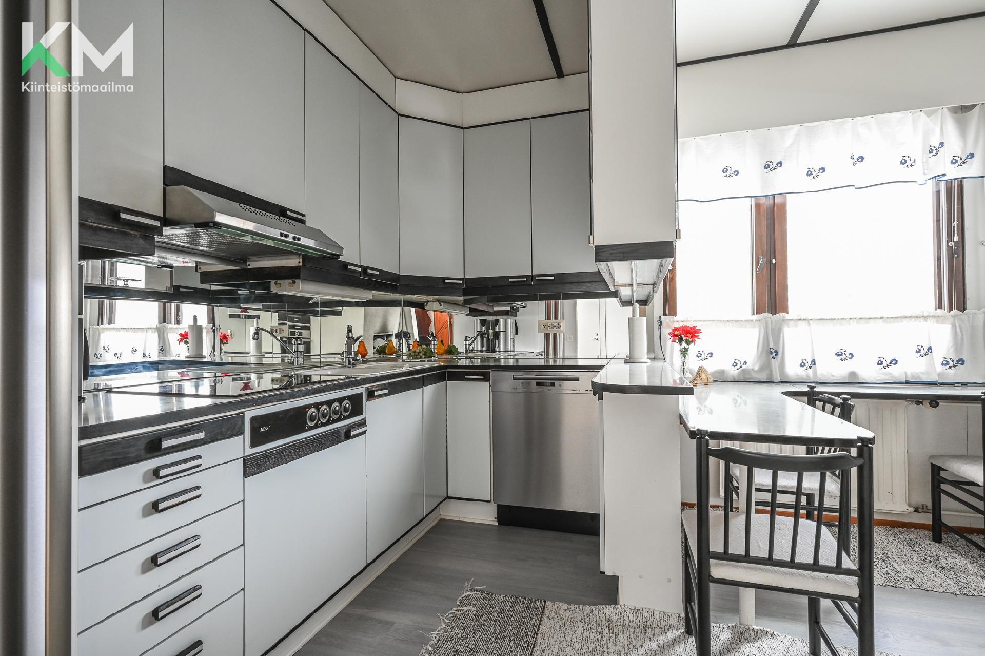 Umpikuja 1, Autio, Kurikka